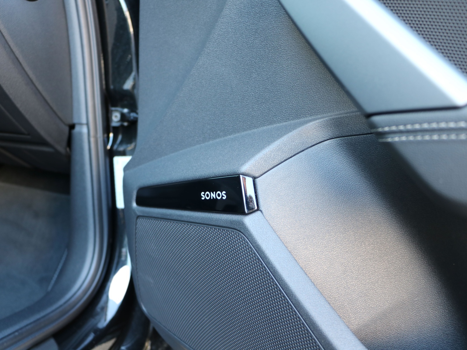AUDI A3 Sportback TFSI 110 kW S line S tronic-image-21