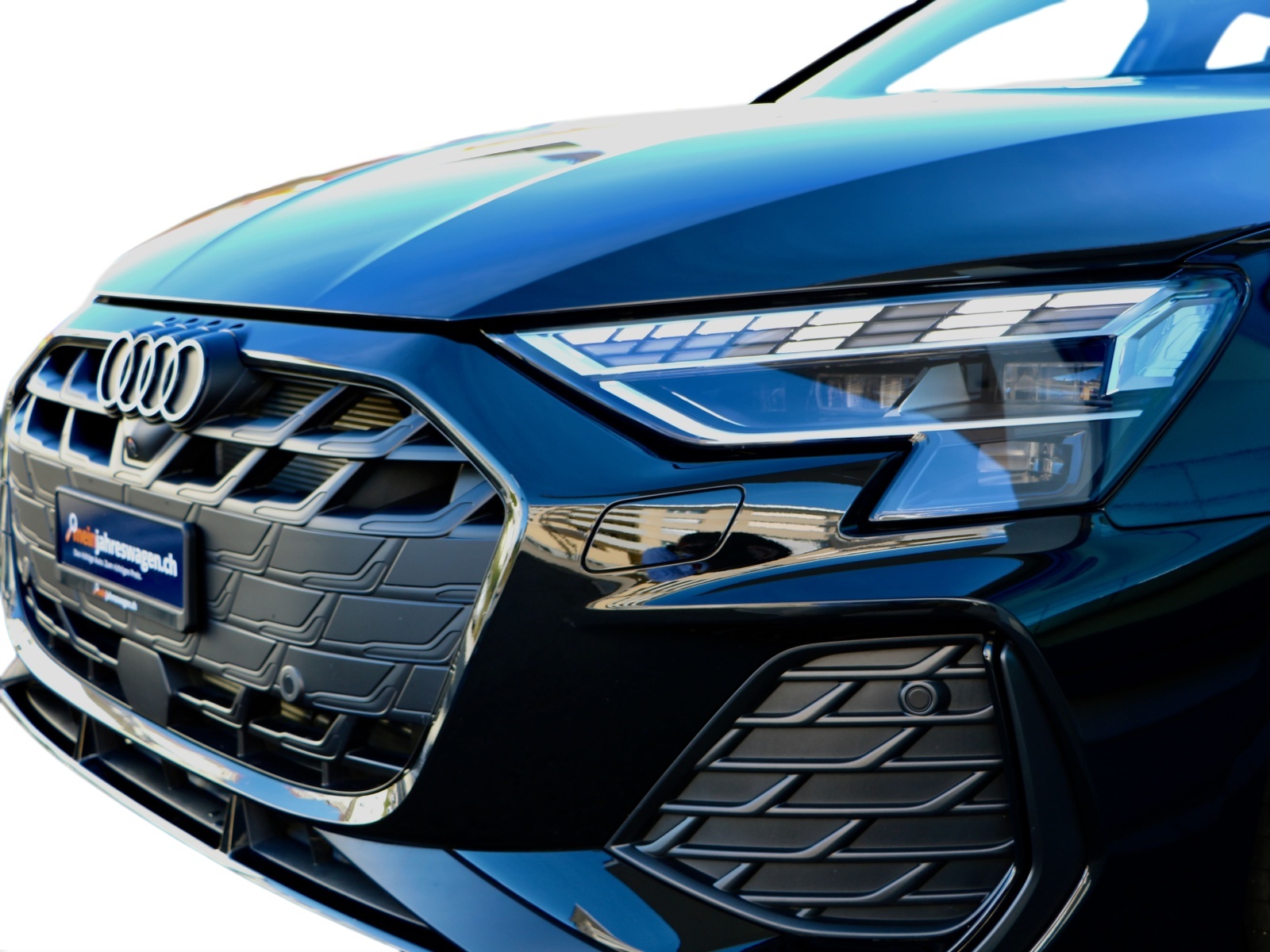 AUDI A3 Sportback TFSI 110 kW S line S tronic-image-7