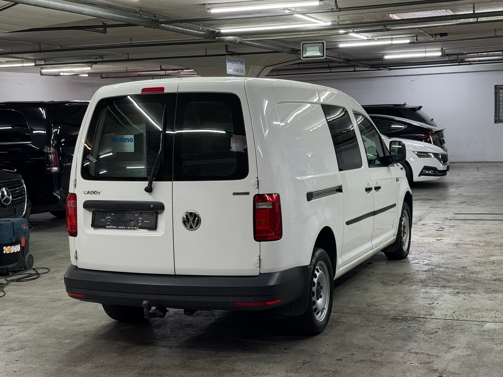 VW Caddy Maxi 2.0TDI 4Motion BlueMotion Technology DSG-image-3