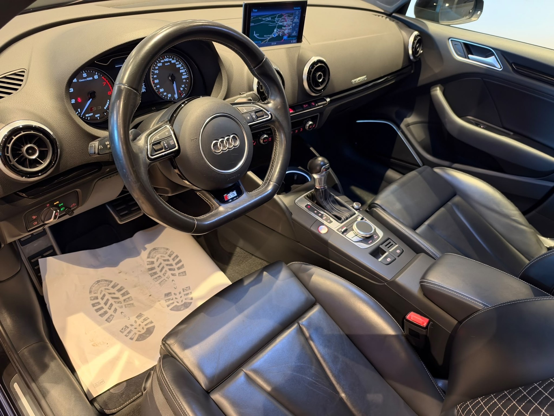 AUDI S3 Limousine 2.0 T FSI quattro S-Tronic-image-14