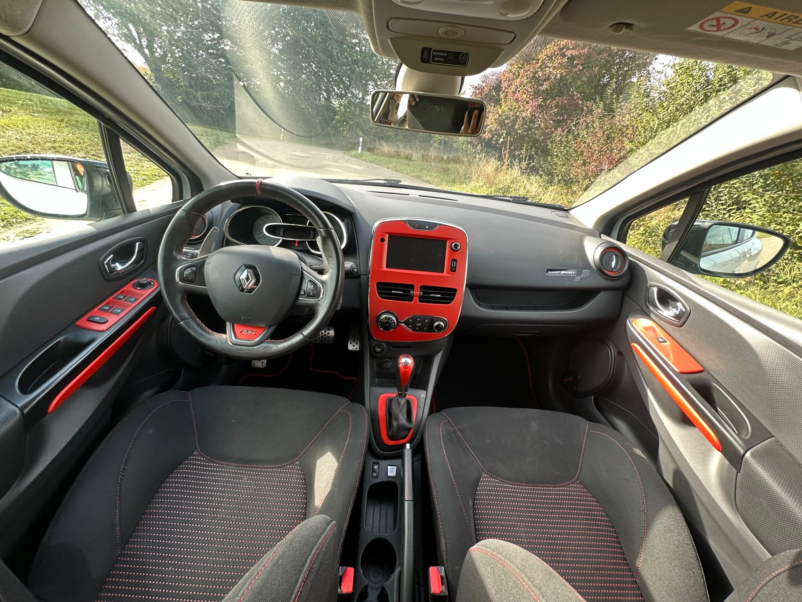 RENAULT Clio 1.6 T RS 200 EDC-image-10
