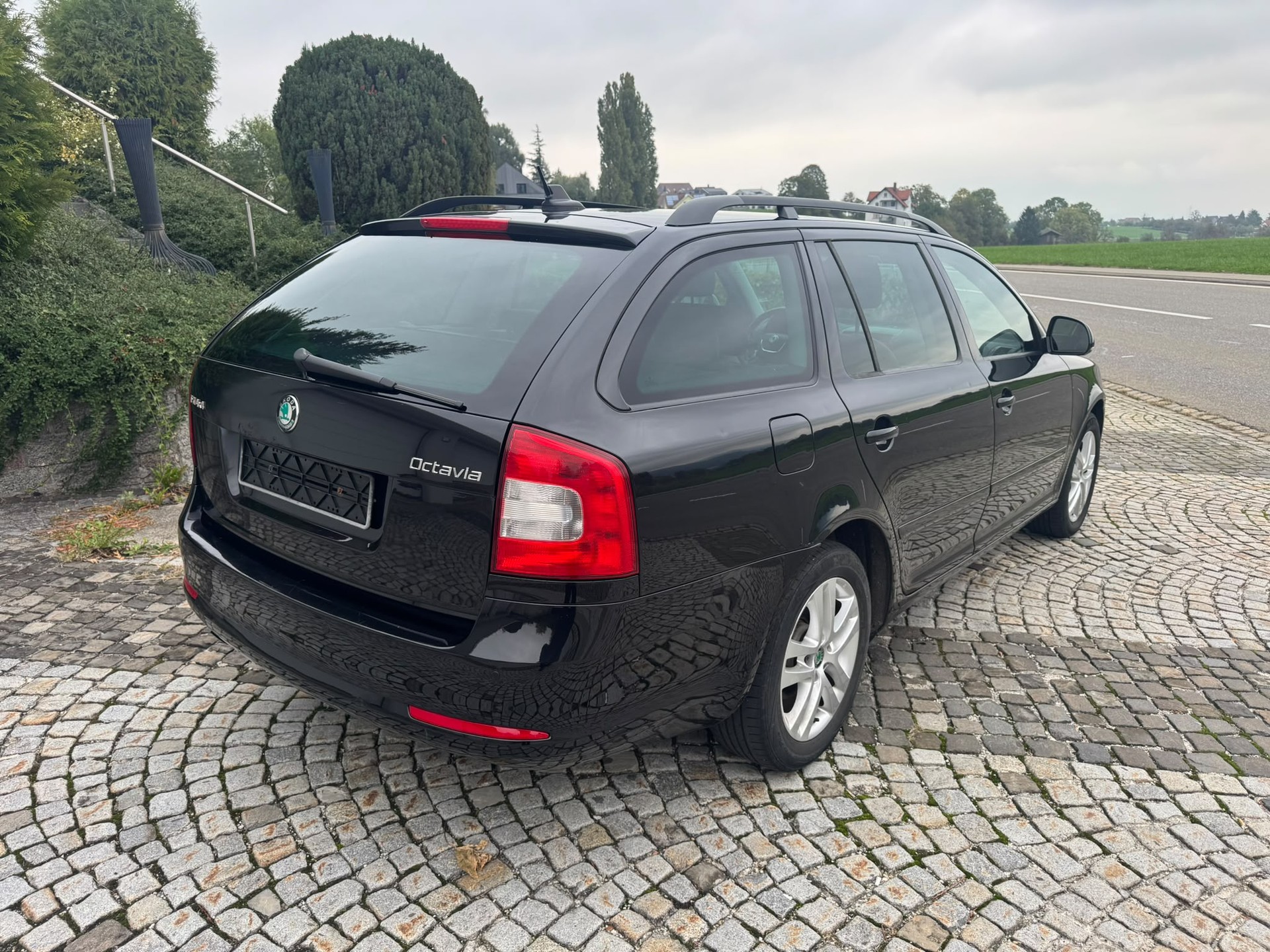 SKODA Octavia Combi 1.8 TSI Arosa 4x4-image-7