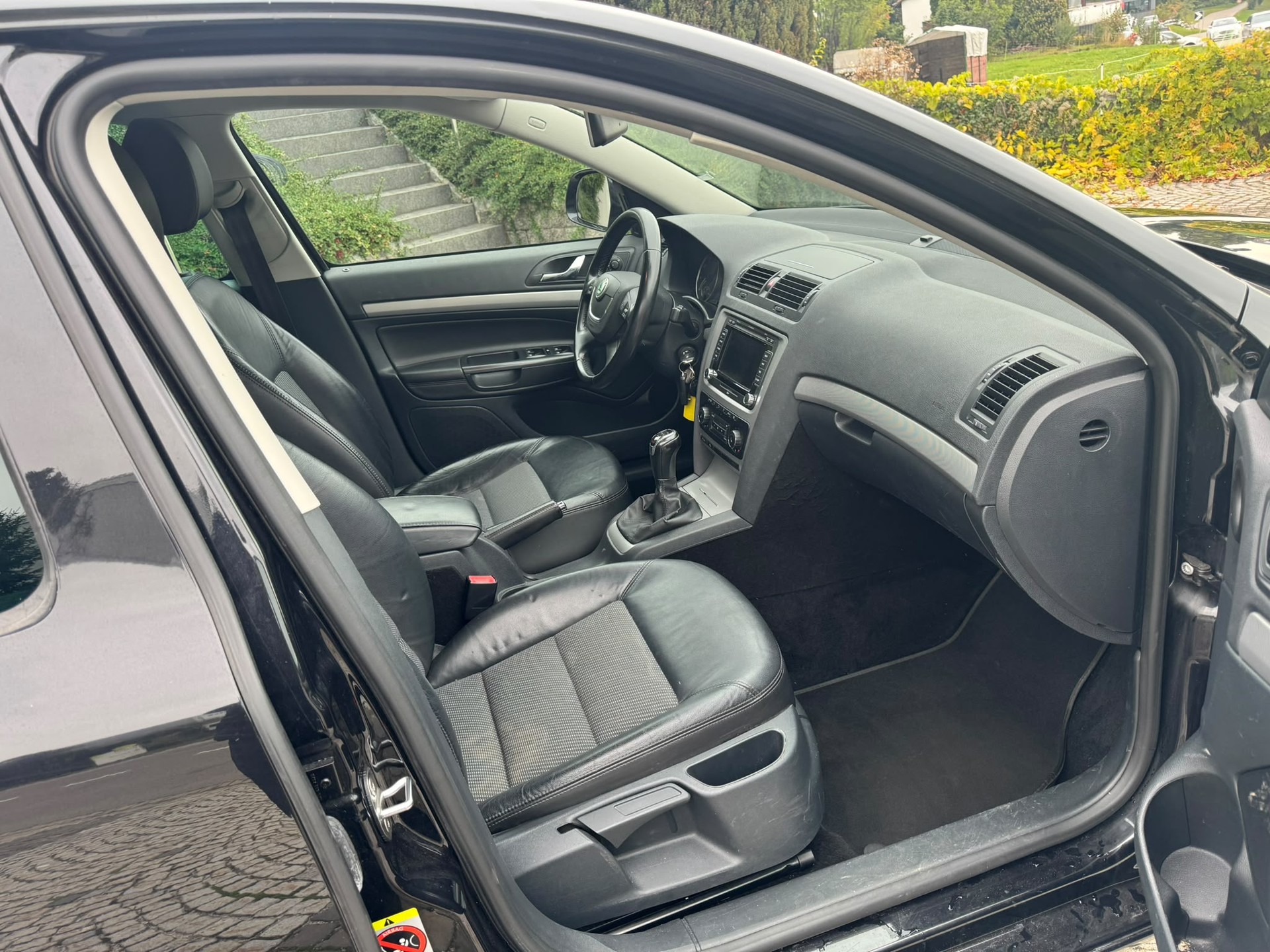 SKODA Octavia Combi 1.8 TSI Arosa 4x4-image-12