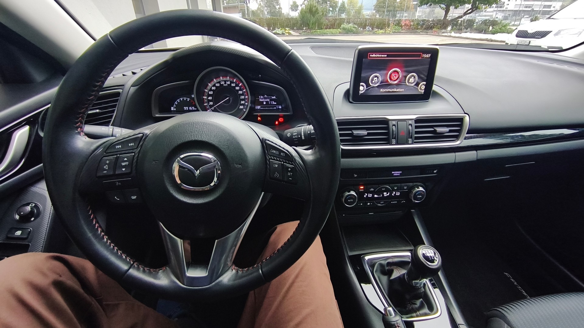 MAZDA 3 SKYACTIV-G 120 Ambition Plus-image-10