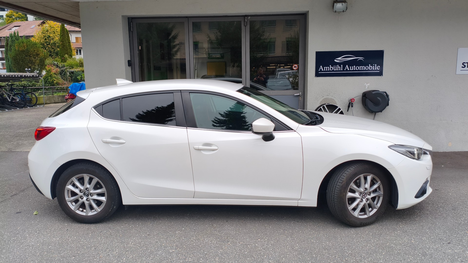 MAZDA 3 SKYACTIV-G 120 Ambition Plus-image-1