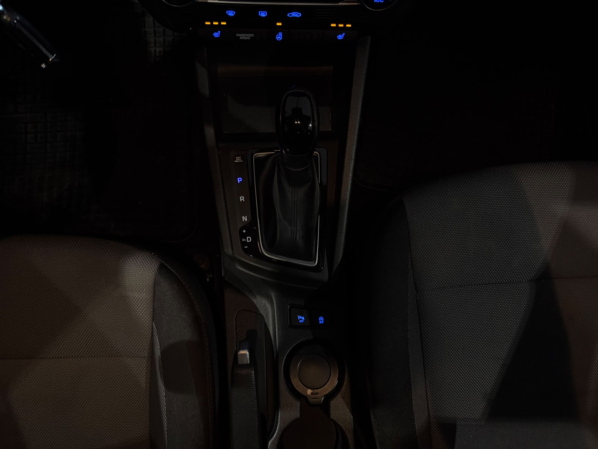 HYUNDAI i20 1.0 T-GDi Amplia DCT-image-19