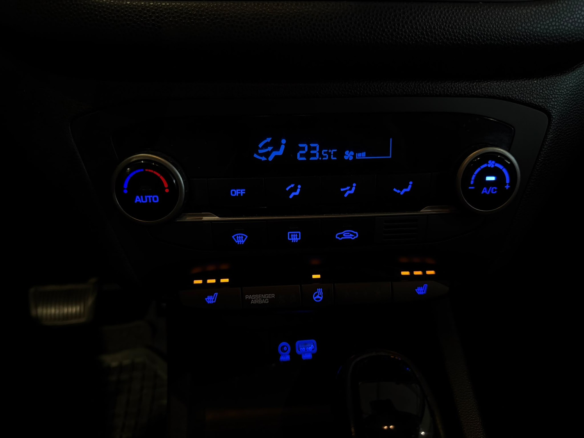 HYUNDAI i20 1.0 T-GDi Amplia DCT-image-18
