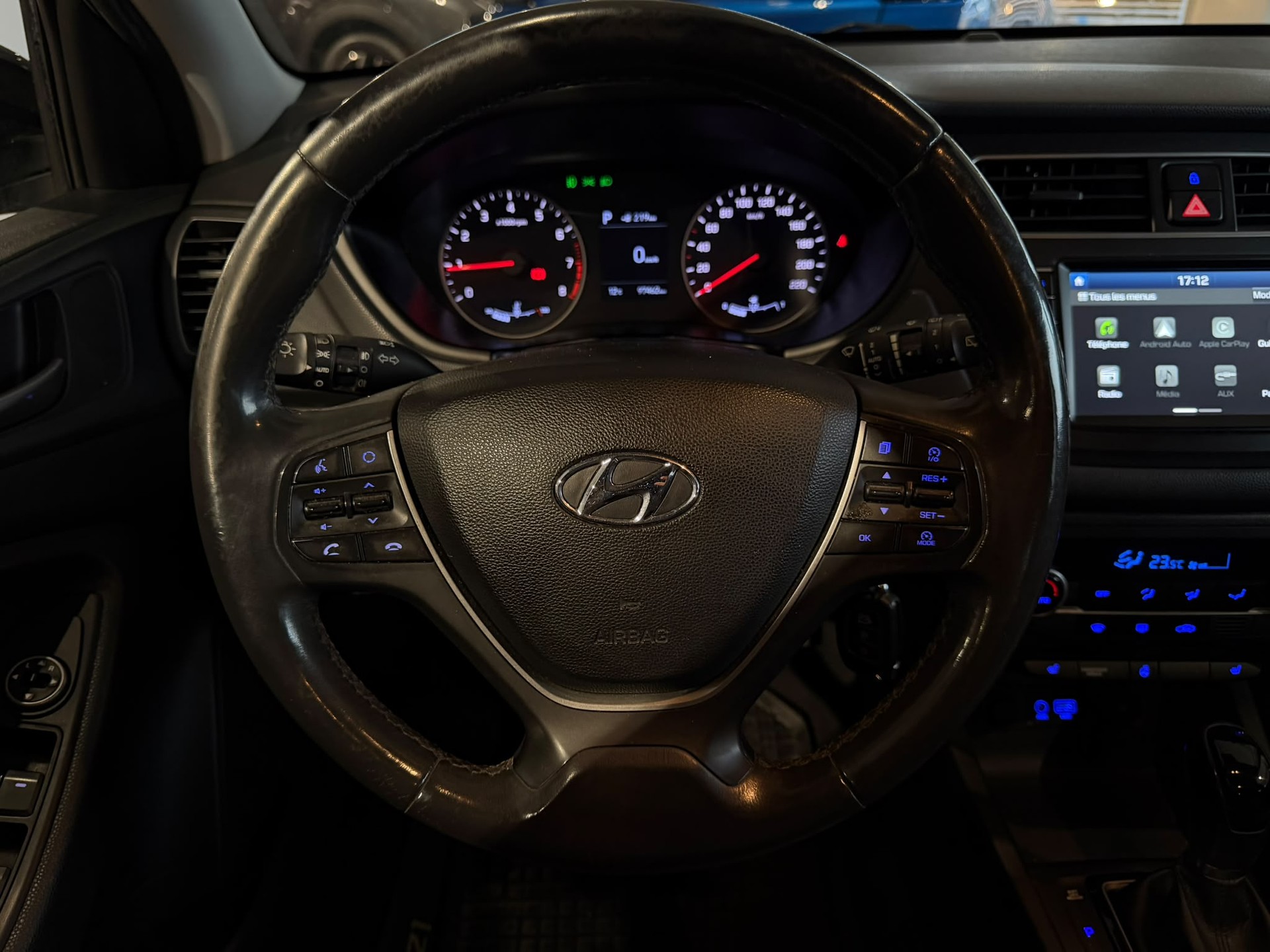 HYUNDAI i20 1.0 T-GDi Amplia DCT-image-12