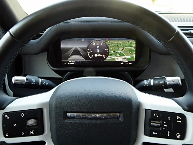 LAND ROVER Defender 90 3.0D I6 200 S-image-6