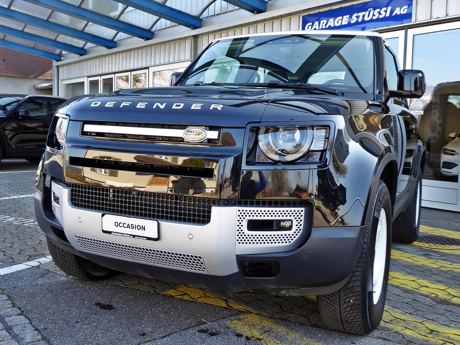 LAND ROVER Defender 90 3.0D I6 200 S