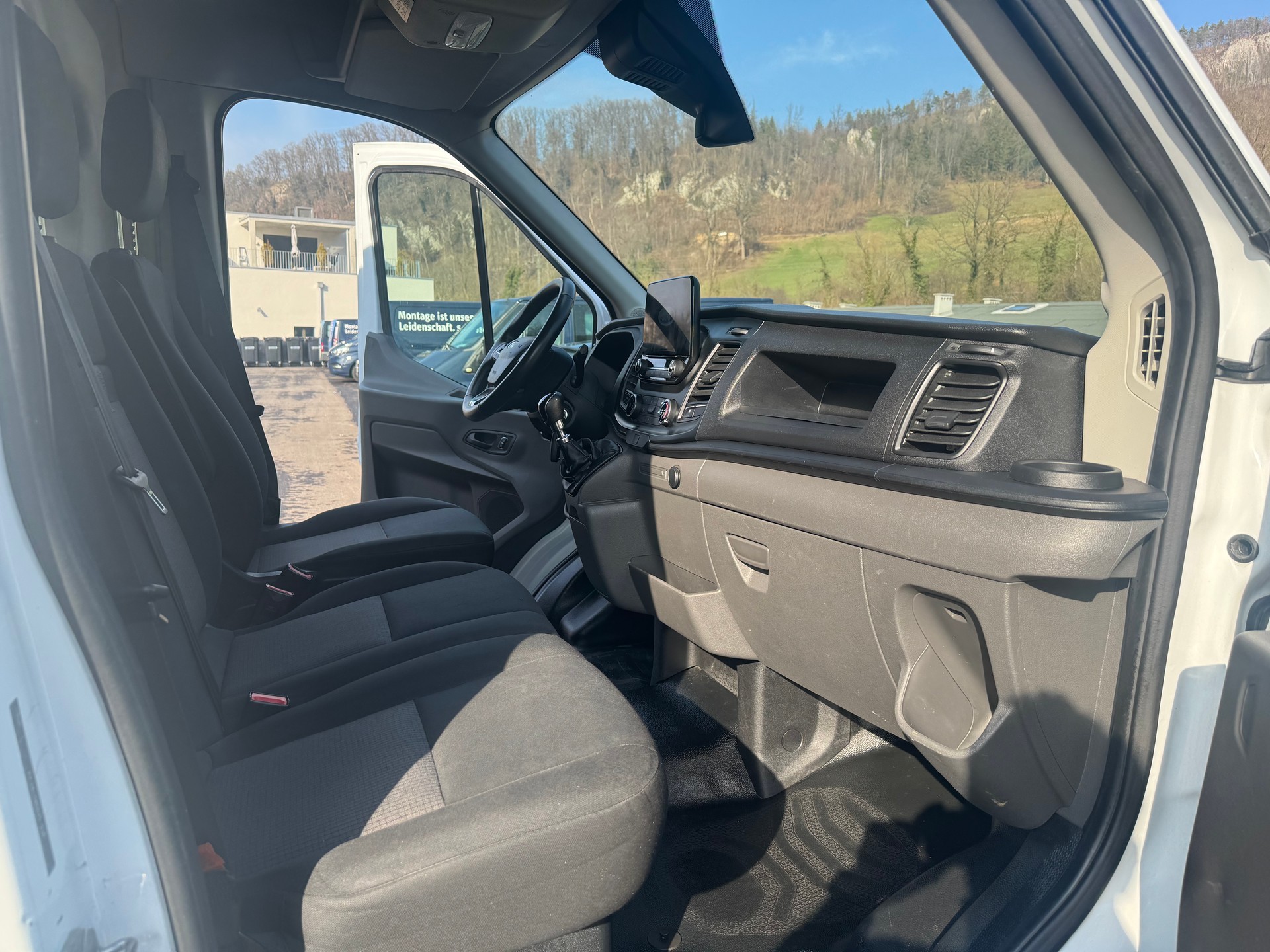 FORD Transit Van 350 L3 Ambiente 2.0 TDCi 130 FWD-image-10