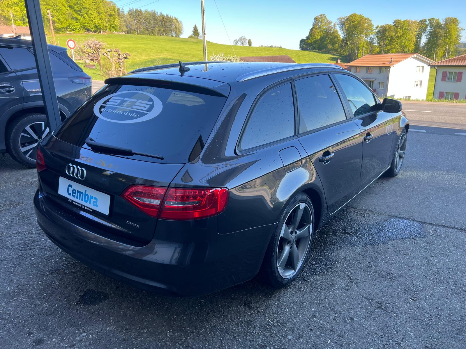 AUDI A4 Avant 2.0 TDI quattro S-tronic-image-2
