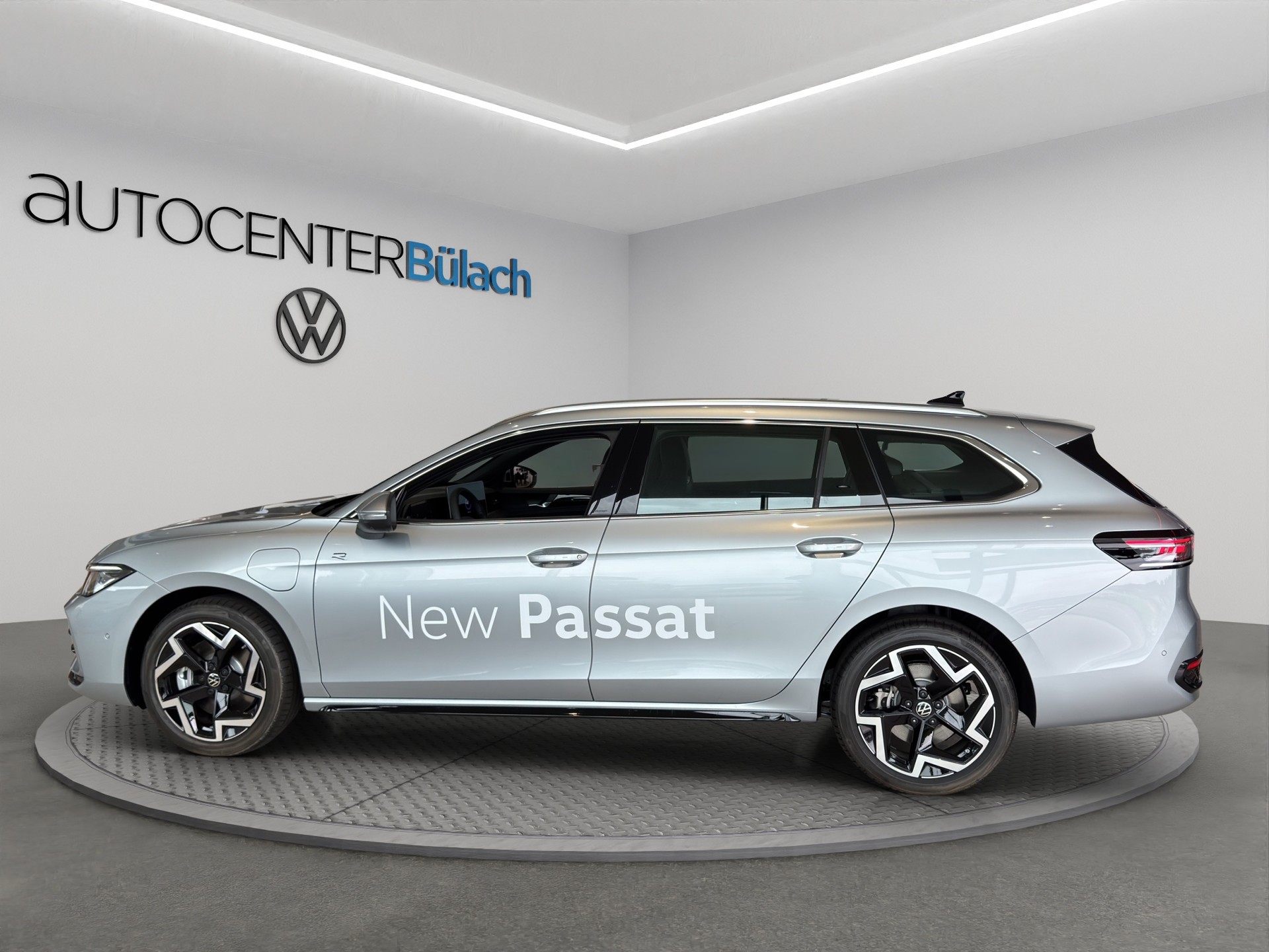 VW Passat Variant 1.5 TSI evo2 Plug-In- Hybrid R-Line DSG-image-6