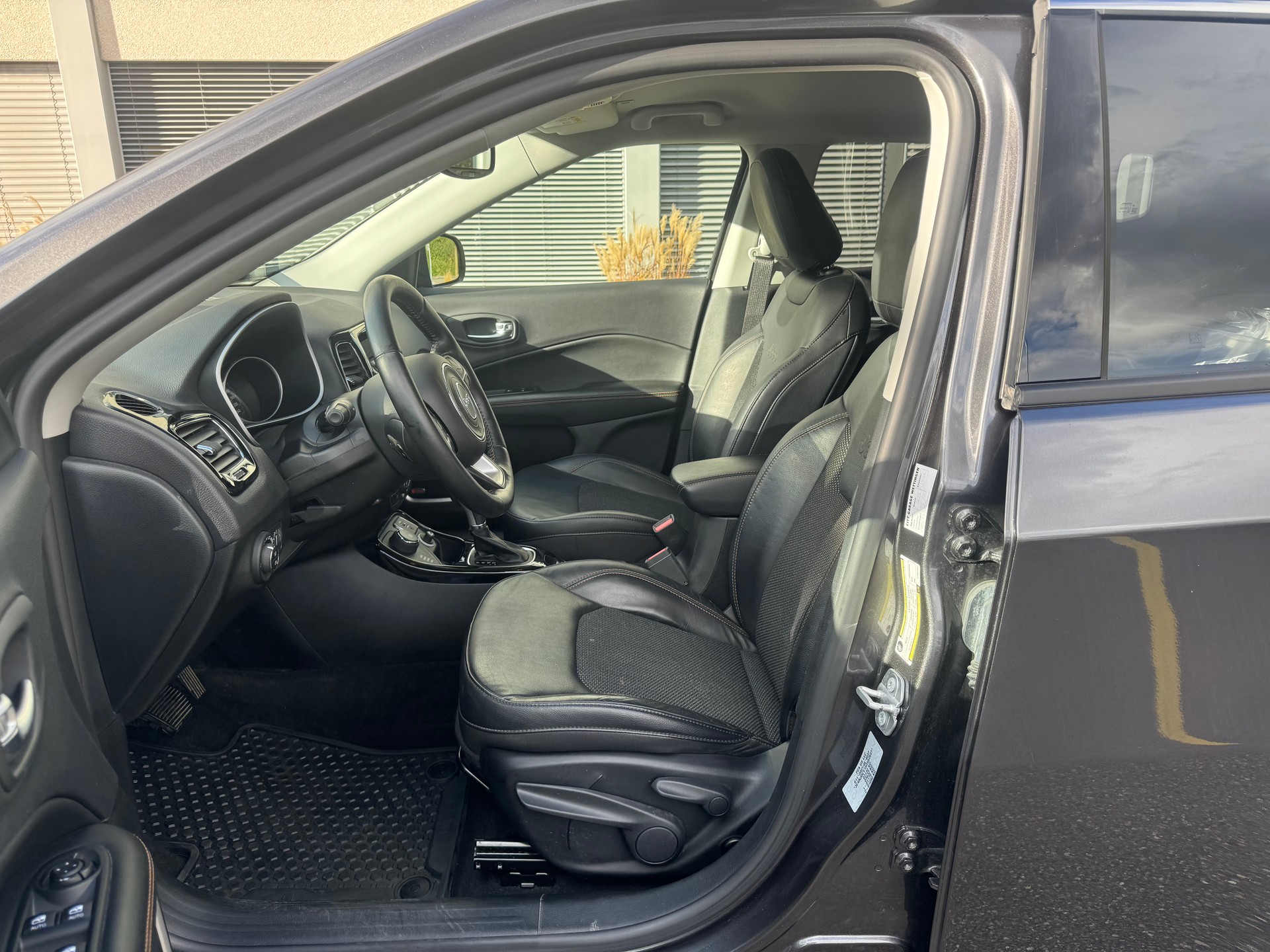 JEEP Compass 2.0CRD Opening Edition AWD 9ATX-image-7