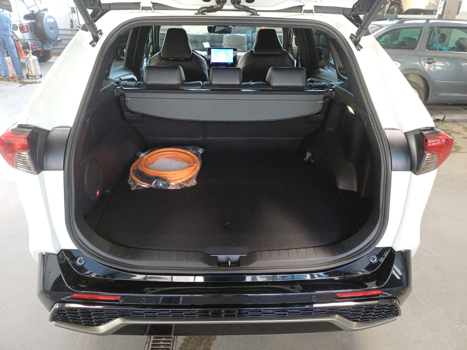 TOYOTA RAV4 2.5 Plug-In-Hybrid GR Sport-image-7