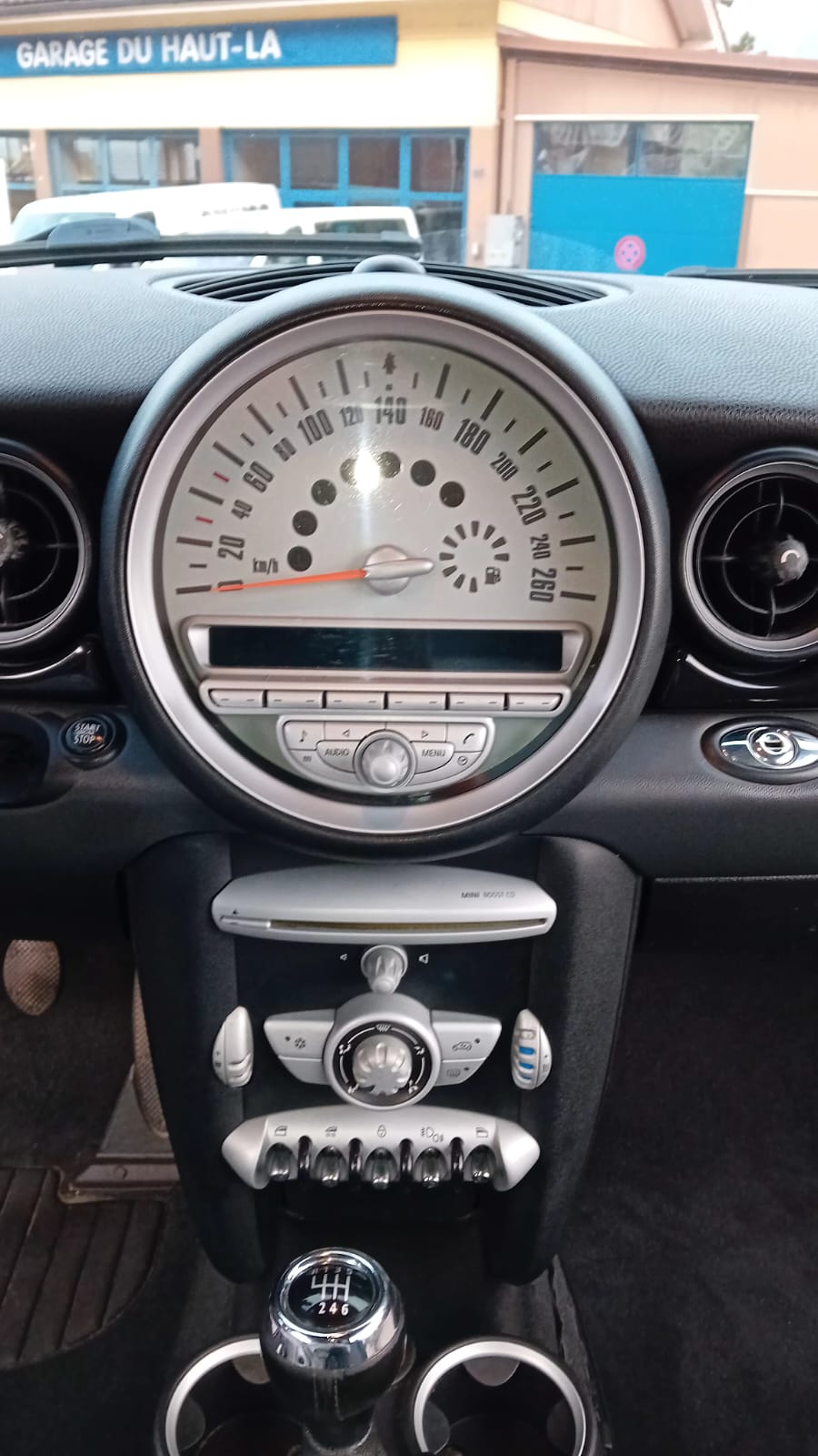 MINI Cooper Cabriolet-image-4