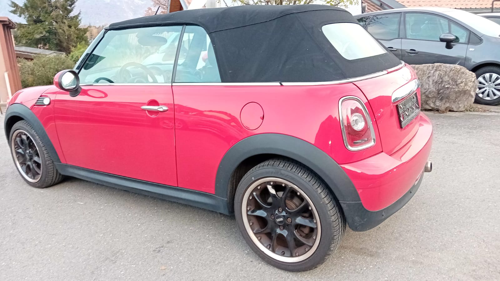 MINI Cooper Cabriolet-image-3