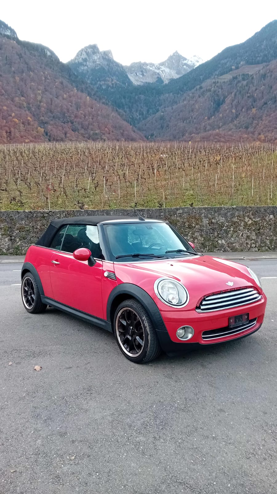 MINI Cooper Cabriolet-image-0