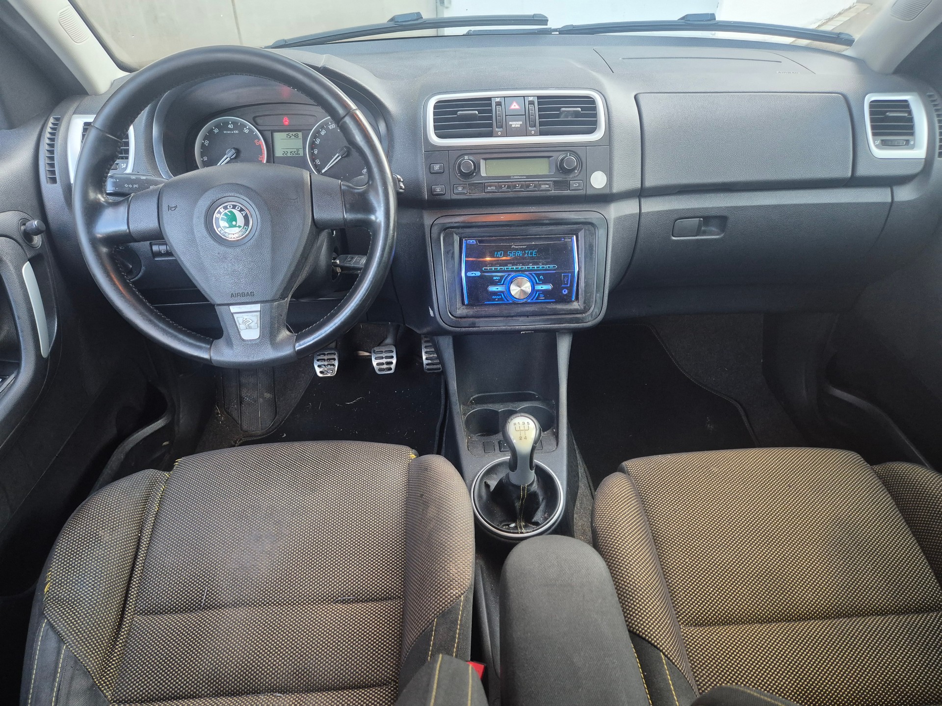 SKODA Roomster 1.6 Style-image-9
