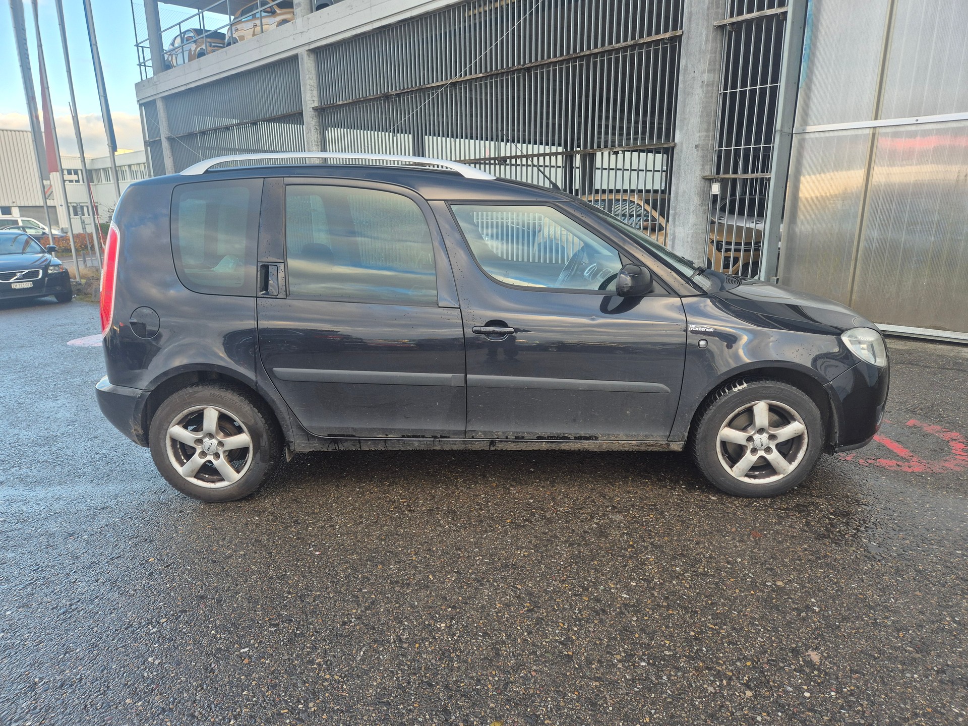 SKODA Roomster 1.6 Style-image-3