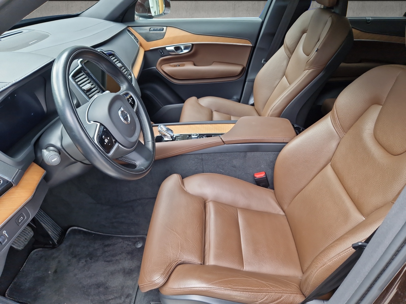 VOLVO XC90 2.0 B5 MH Inscription 5P. AWD-image-9