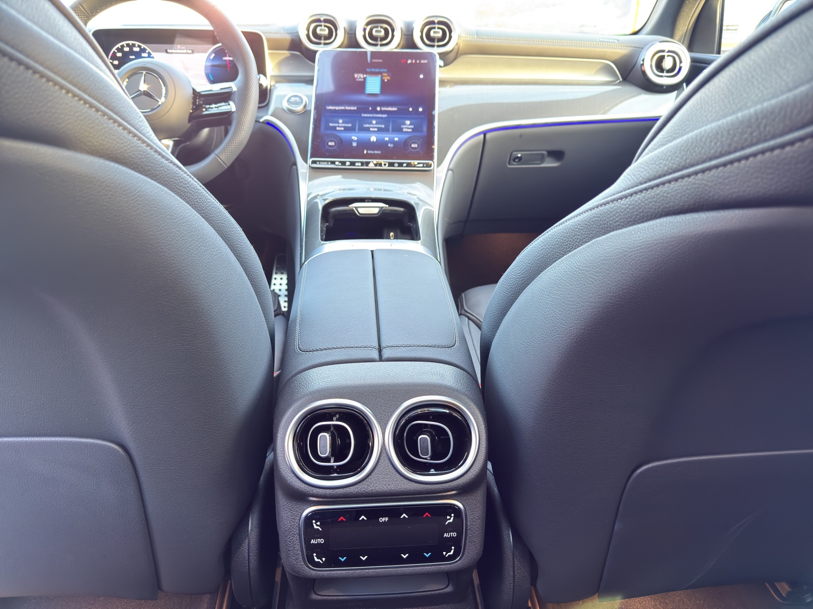 MERCEDES-BENZ GLC 300 e 4Matic 9G-Tronic-image-13
