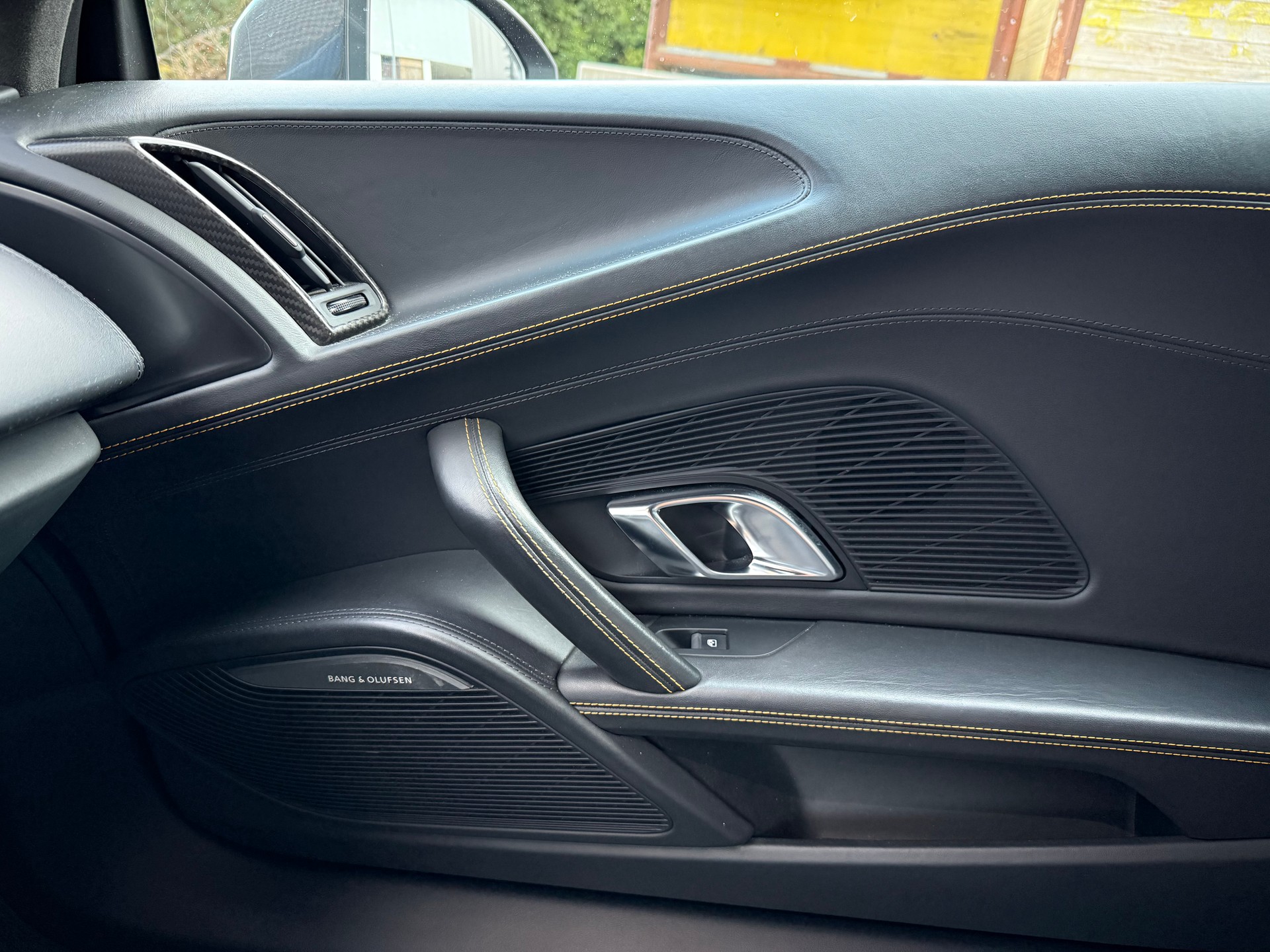 AUDI R8 Coupé 5.2 plus S-Tronic - CAPRISTO-image-9