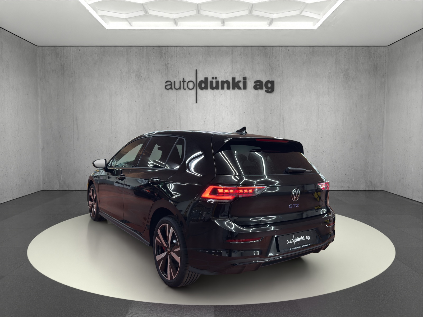 VW Golf 1.5 TSI PHEV GTE-image-2