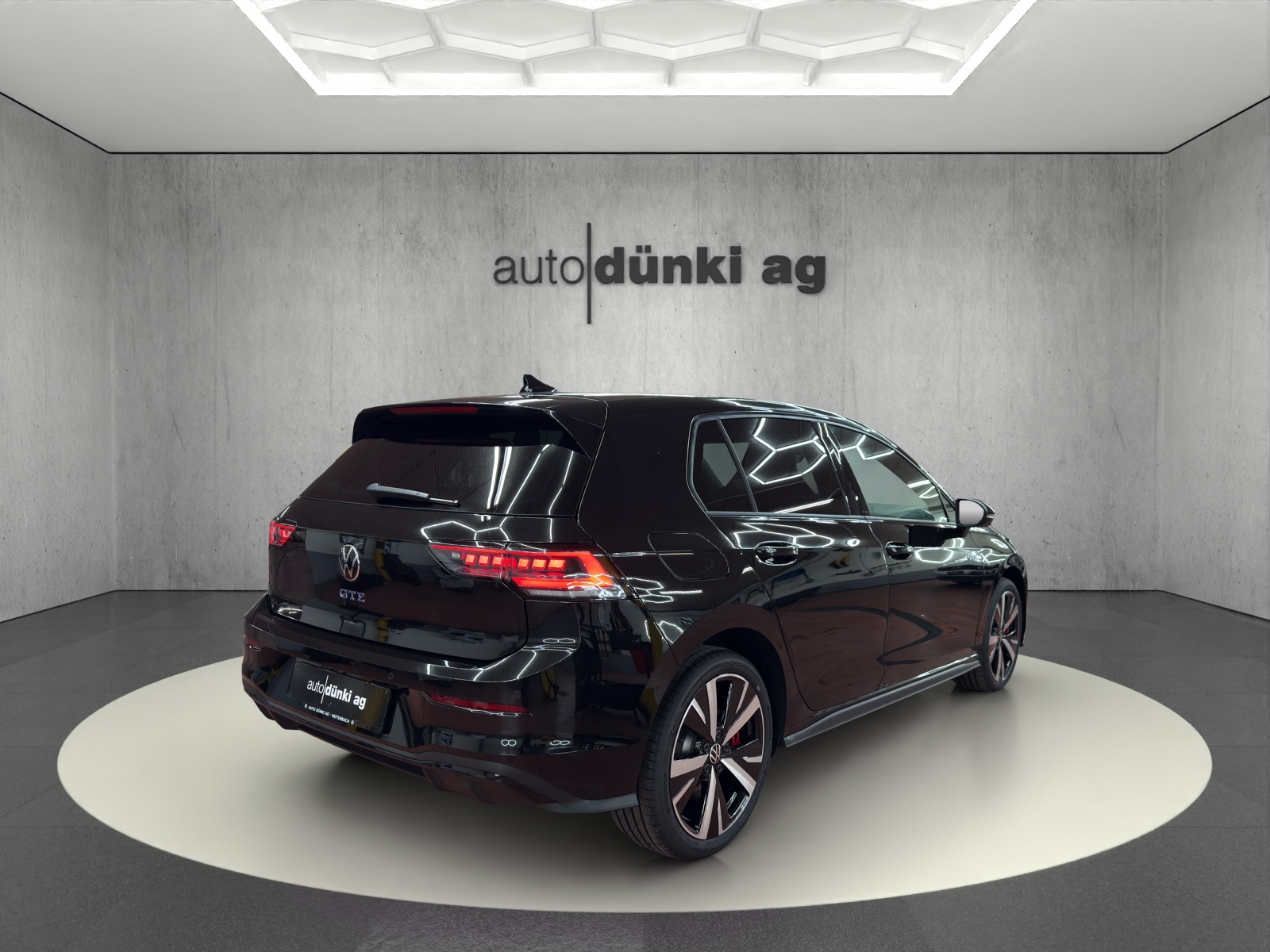 VW Golf 1.5 TSI PHEV GTE-image-3
