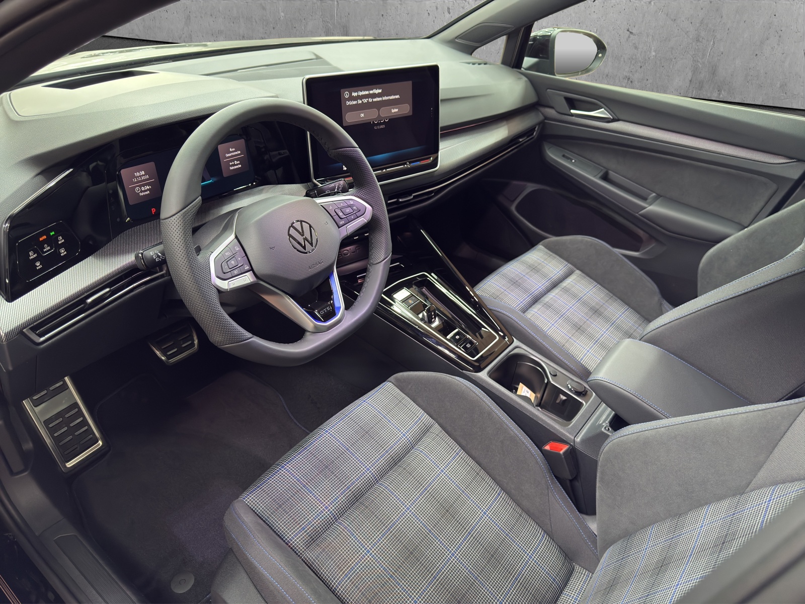 VW Golf 1.5 TSI PHEV GTE-image-6