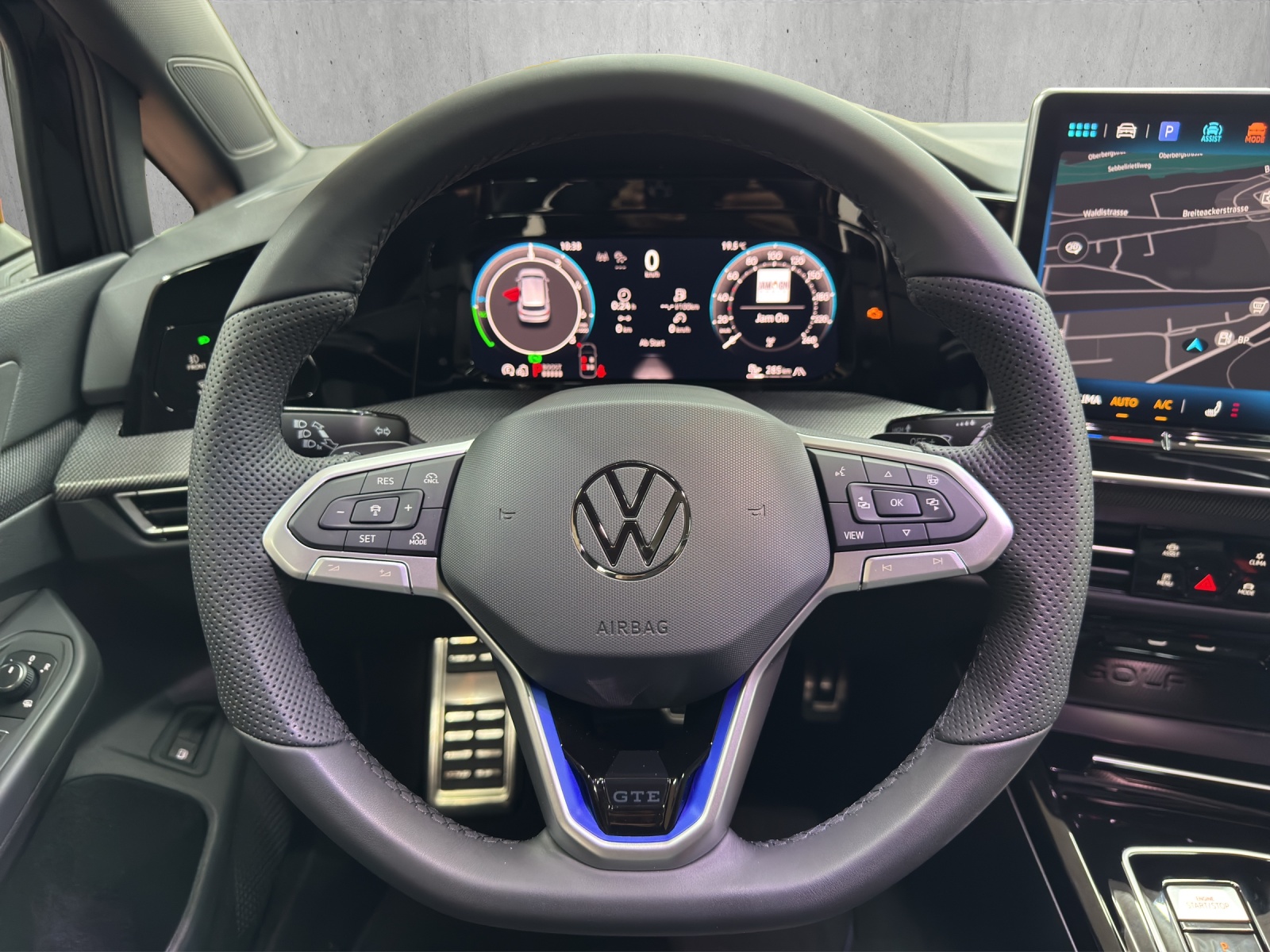 VW Golf 1.5 TSI PHEV GTE-image-9