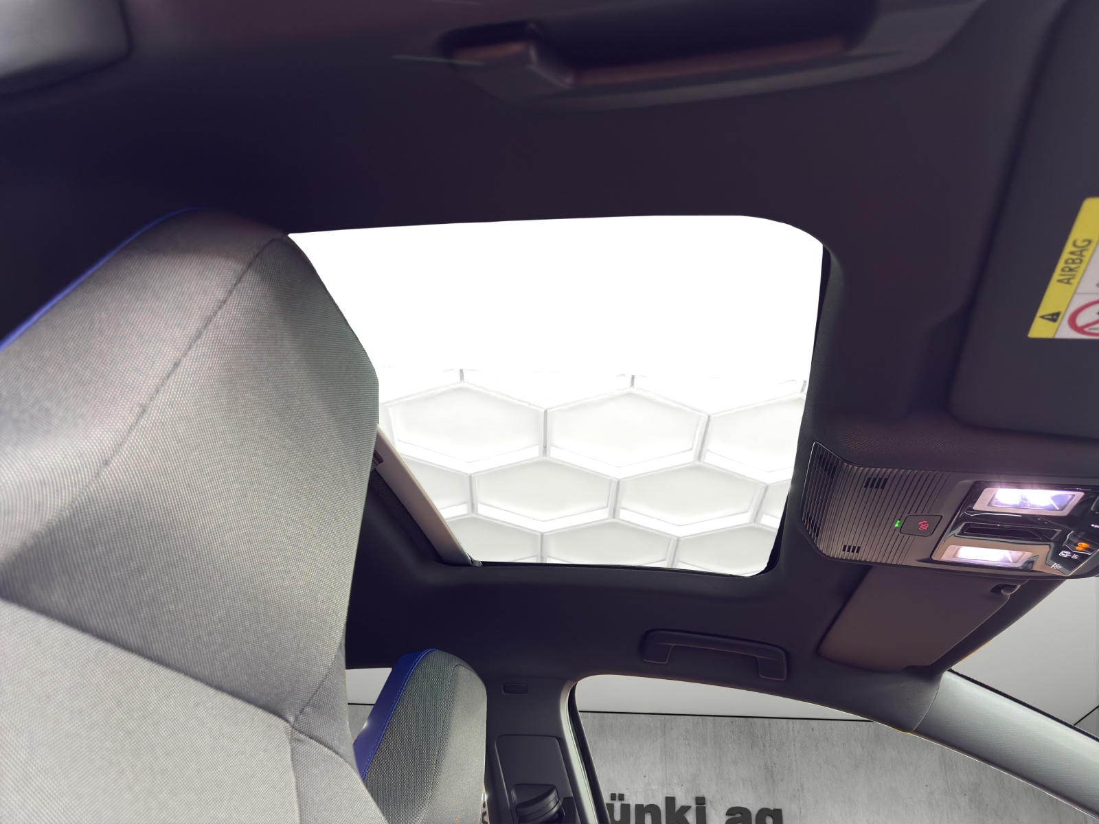 VW Golf 1.5 TSI PHEV GTE-image-11