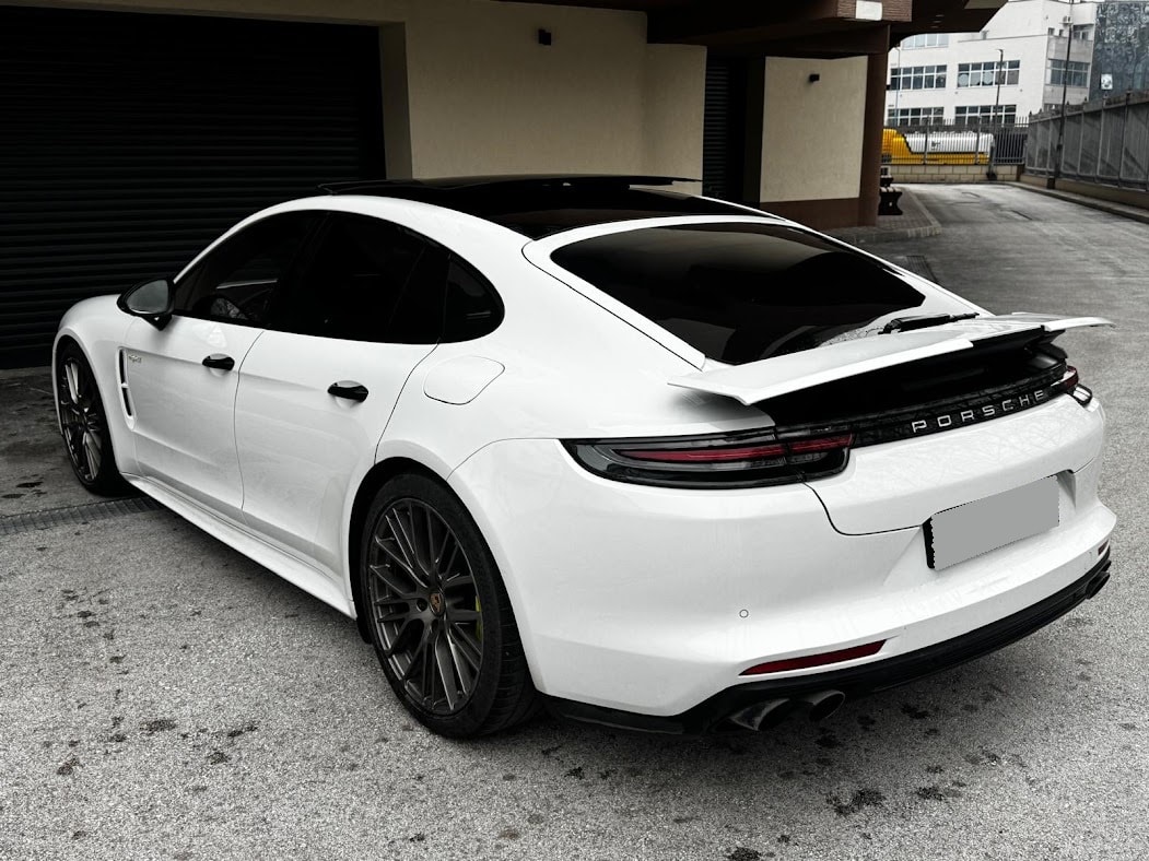 PORSCHE Turbo S Hybrid-image-1