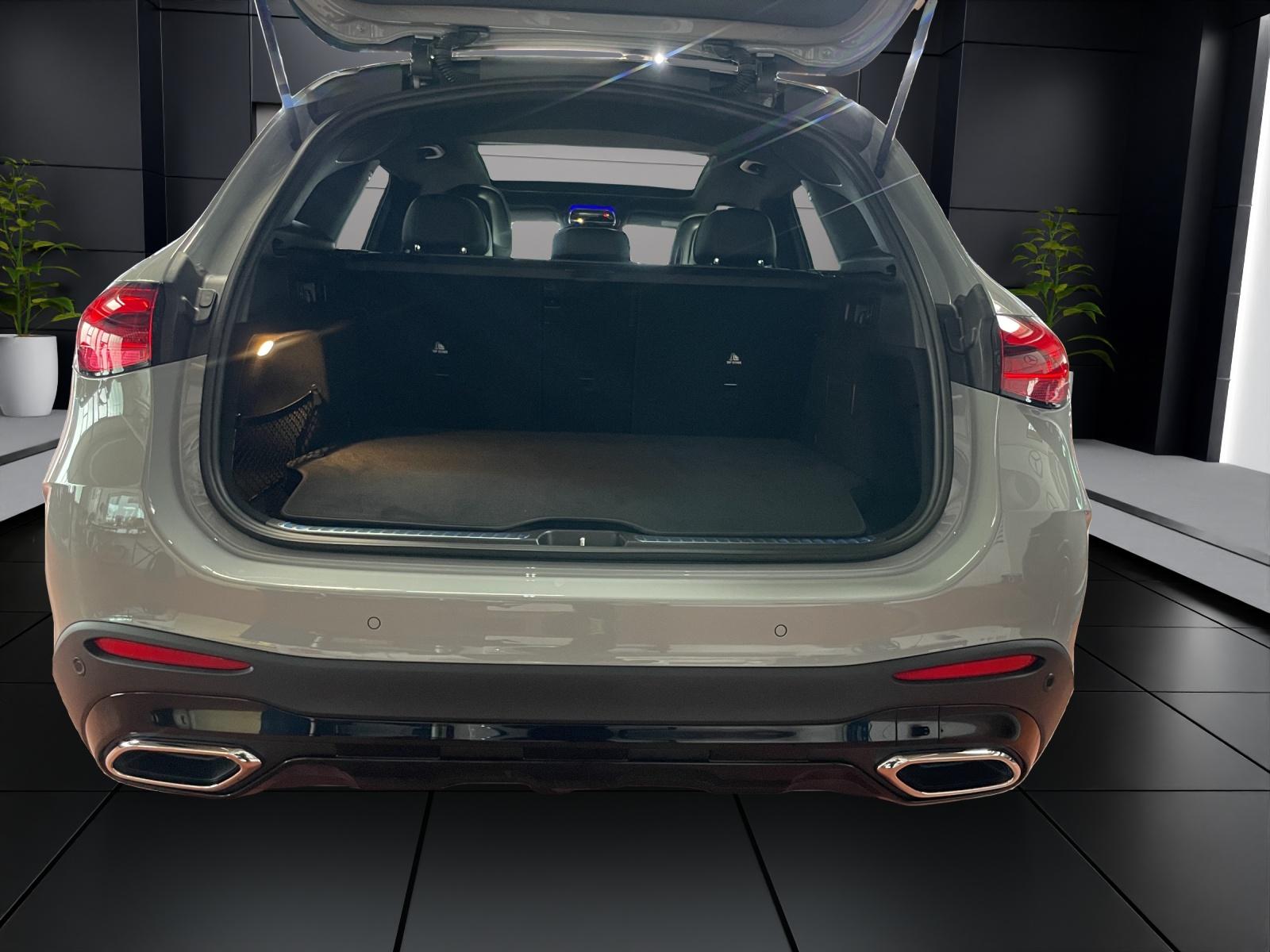 MERCEDES-BENZ GLC 300 de 4MATIC EQ Star AMG Line-image-8