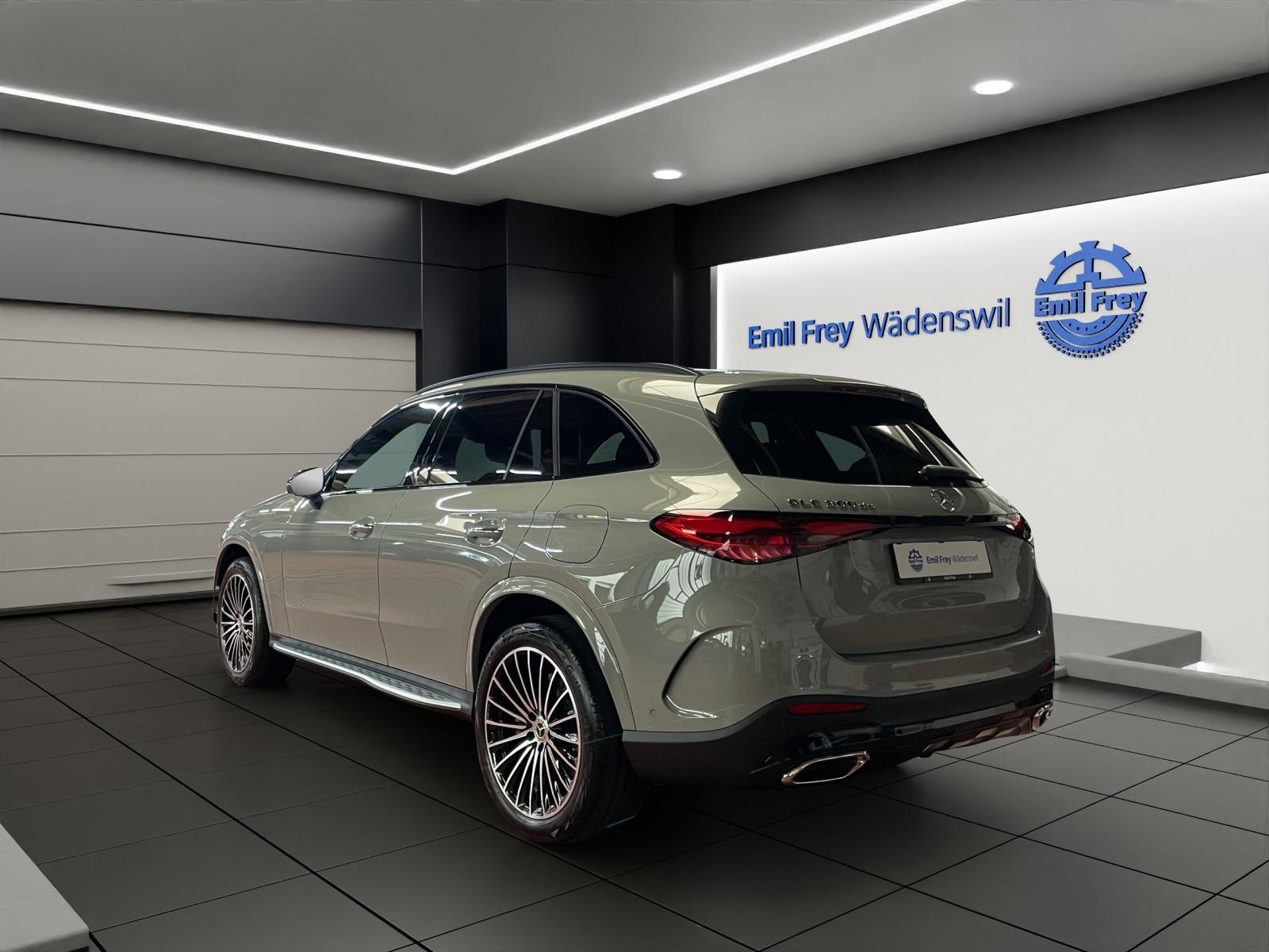 MERCEDES-BENZ GLC 300 de 4MATIC EQ Star AMG Line-image-2