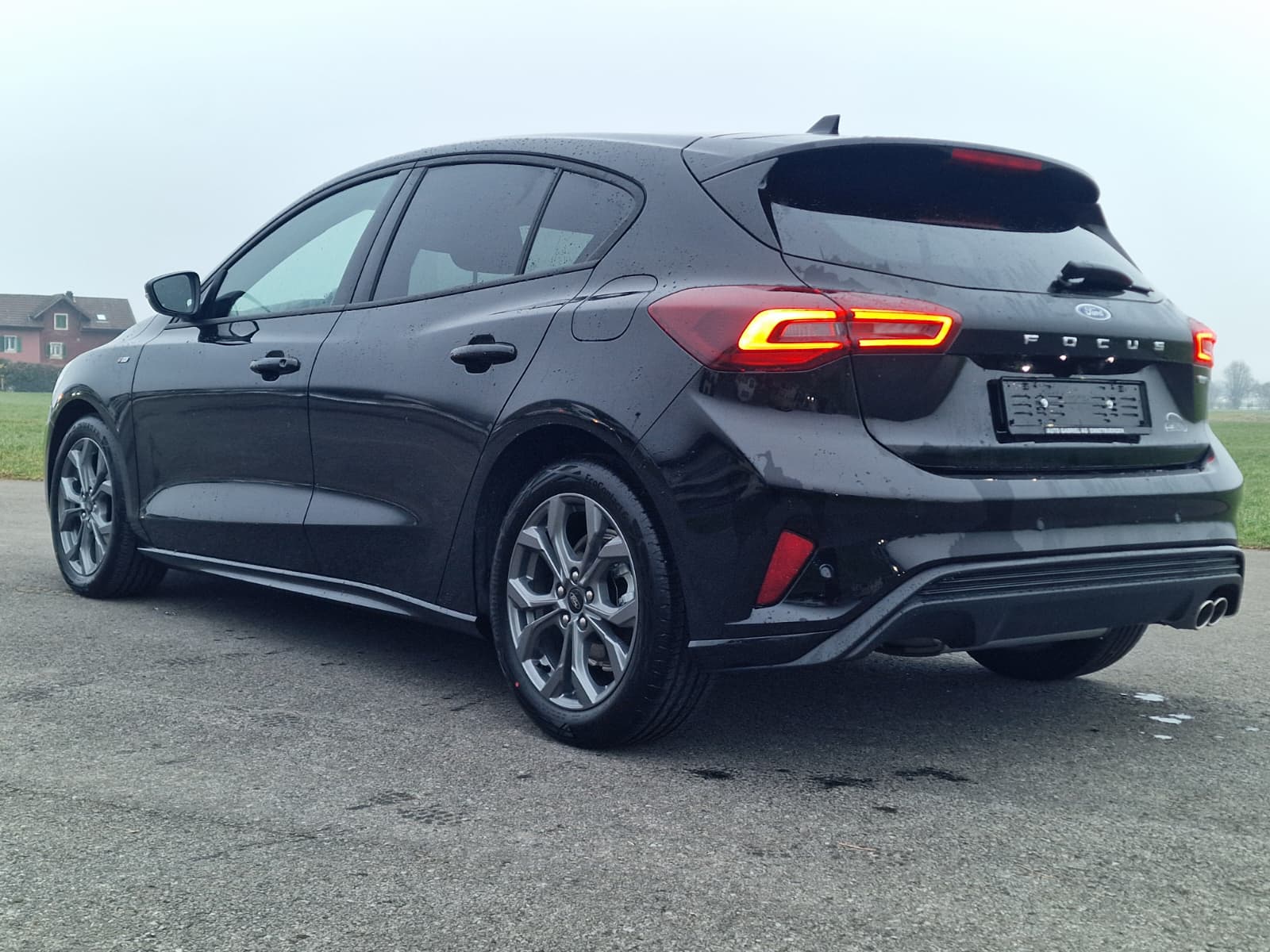 FORD Focus 1.0 MHEV ST-Line X Automat-image-1
