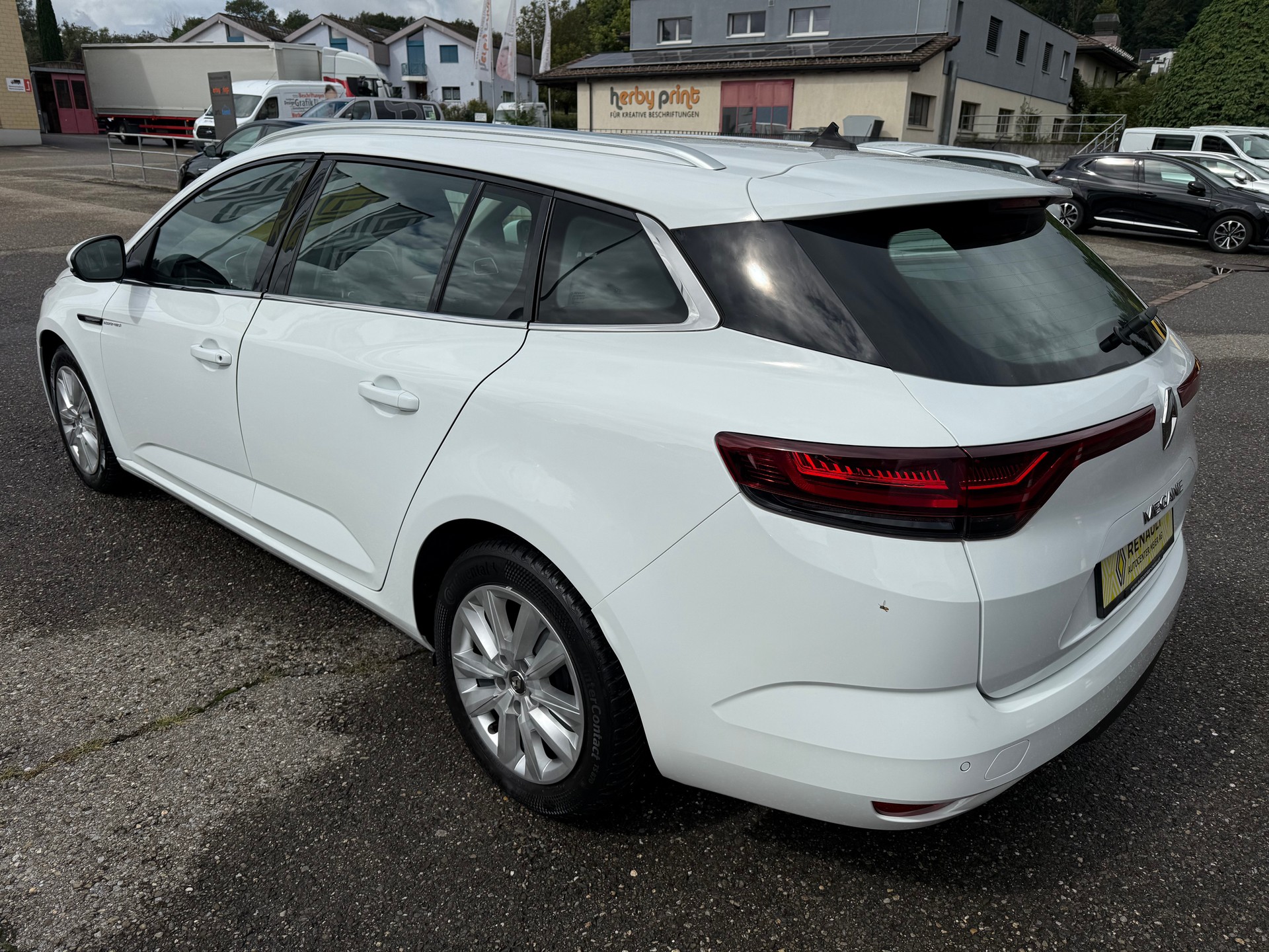 RENAULT Mégane Grandtour 1.5 dCi Business EDC-image-3