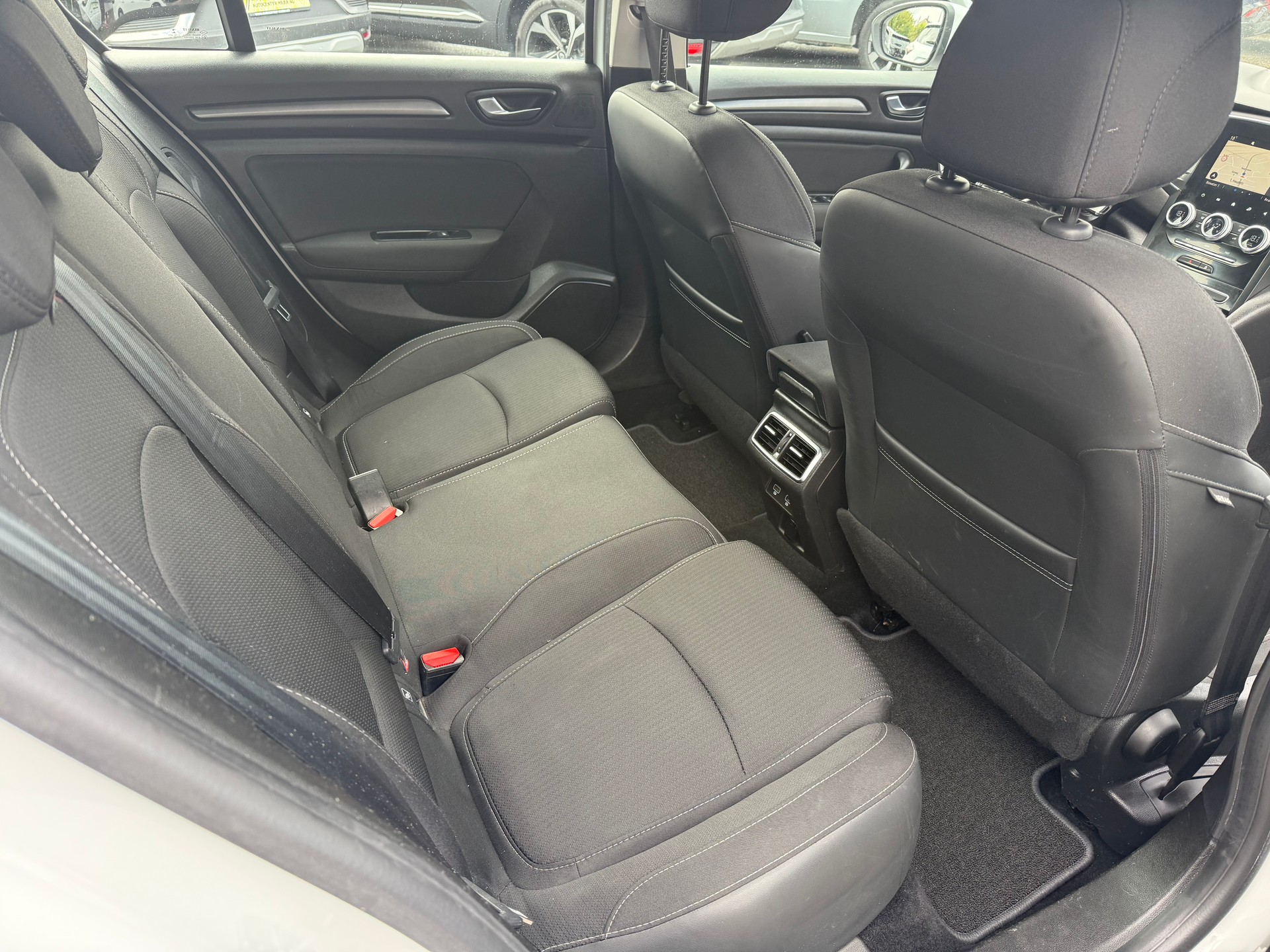 RENAULT Mégane Grandtour 1.5 dCi Business EDC-image-9