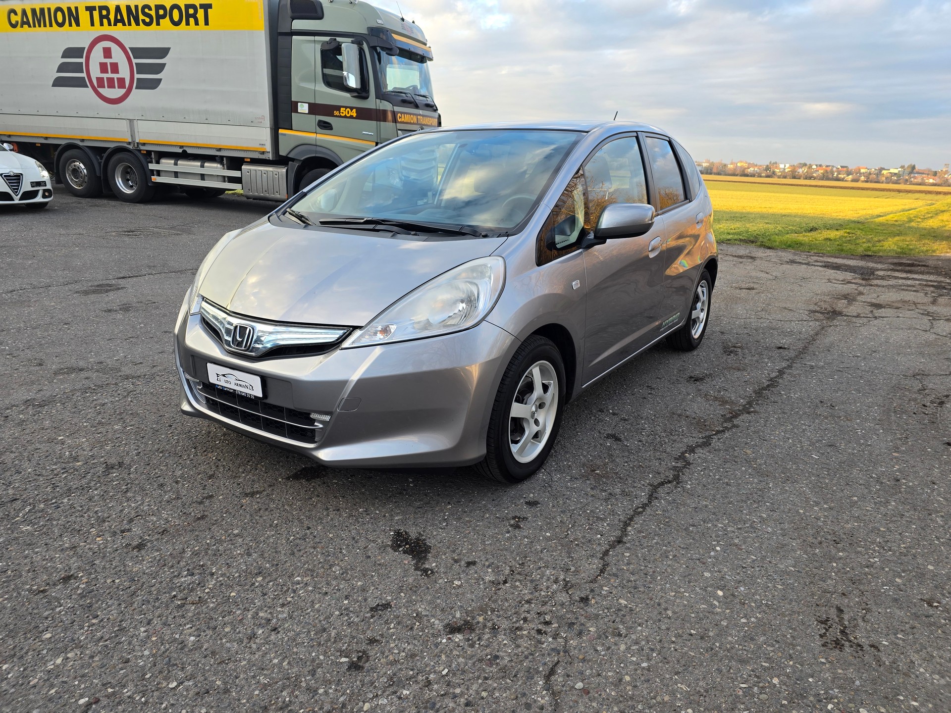 HONDA Jazz 1.3i Hybrid Comfort CVT-image-2