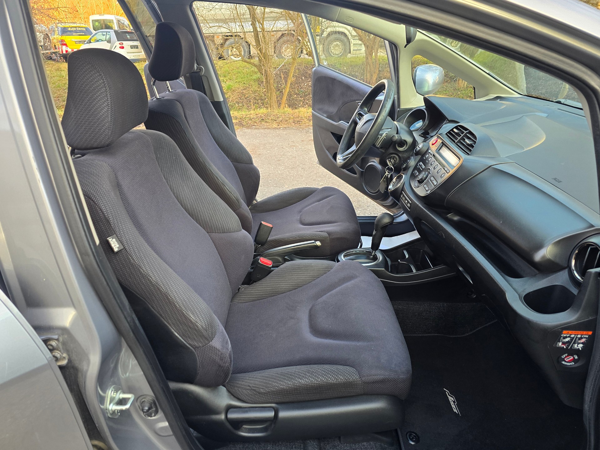 HONDA Jazz 1.3i Hybrid Comfort CVT-image-13