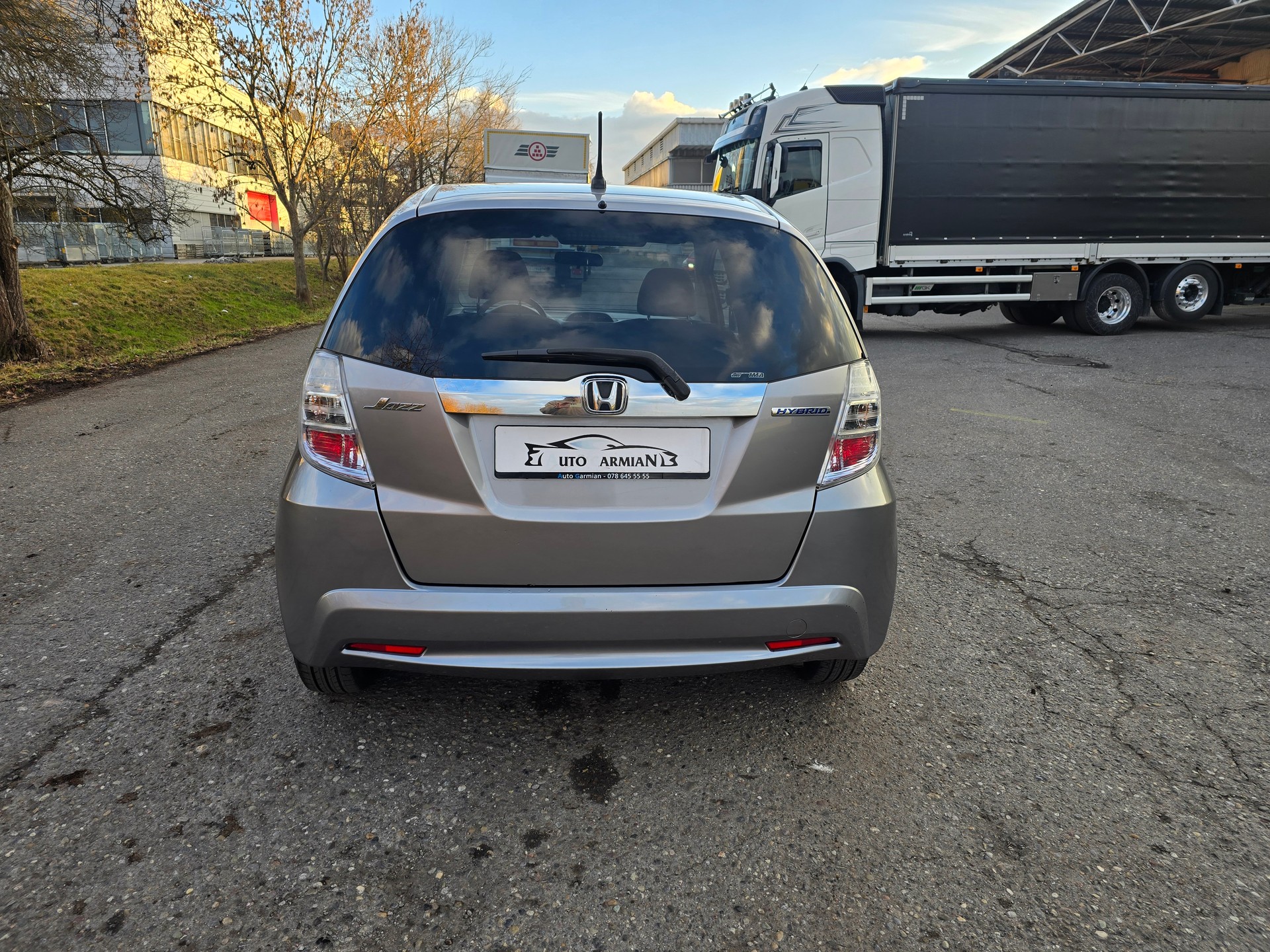 HONDA Jazz 1.3i Hybrid Comfort CVT-image-3