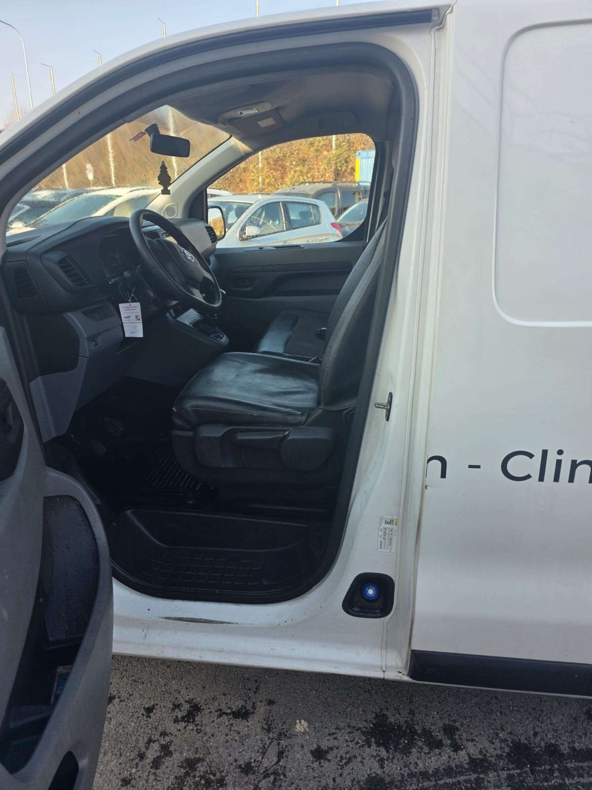 TOYOTA Proace 1.6D Panel Van L1 Terra-image-8