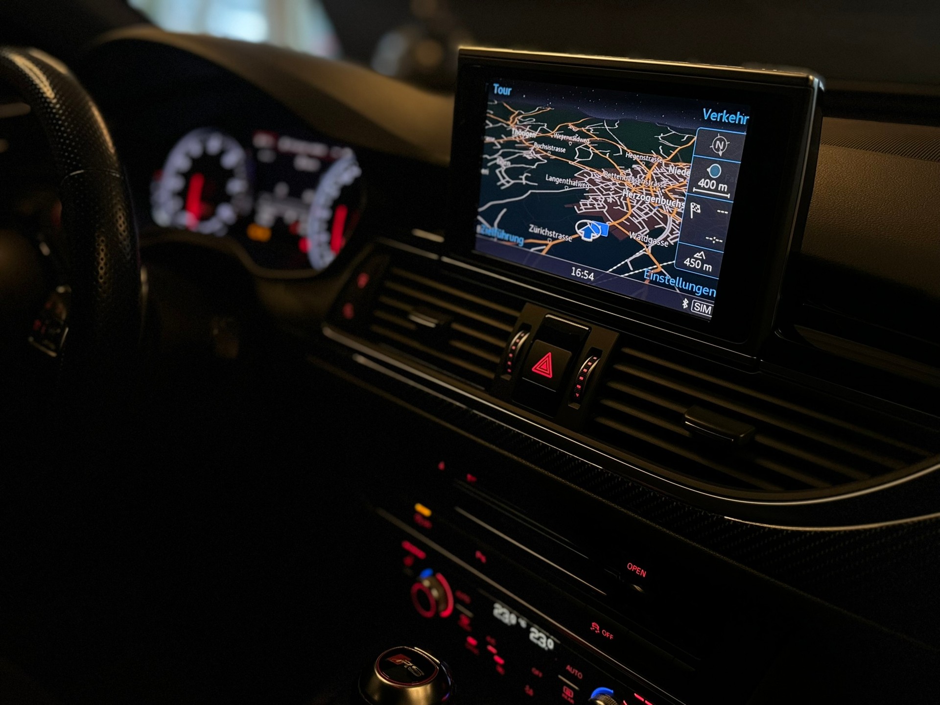 AUDI RS6 Avant 4.0 TFSI V8 performance quattro-image-13