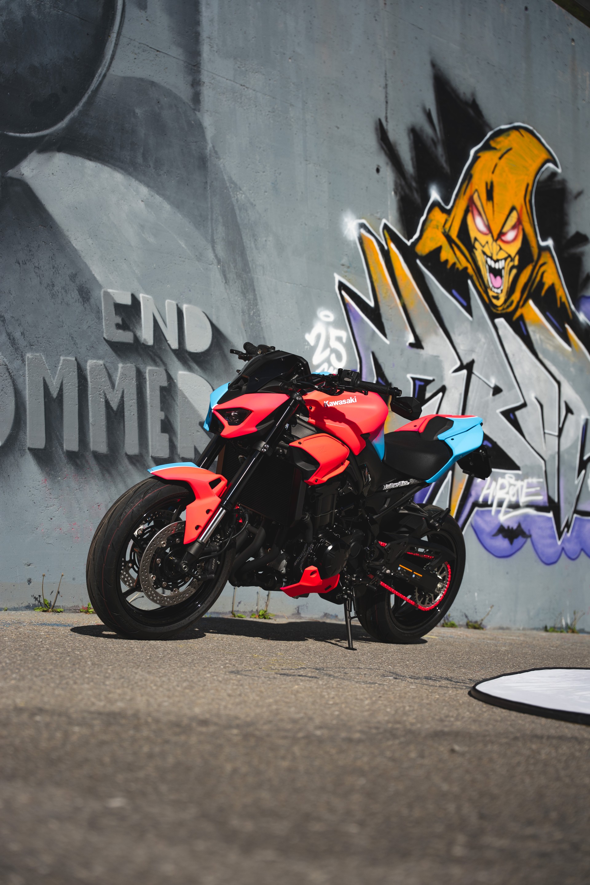 KAWASAKI Z 900 (70kW) - UNIKAT Sonderumbau NEON 2-Face-showroom-element-3