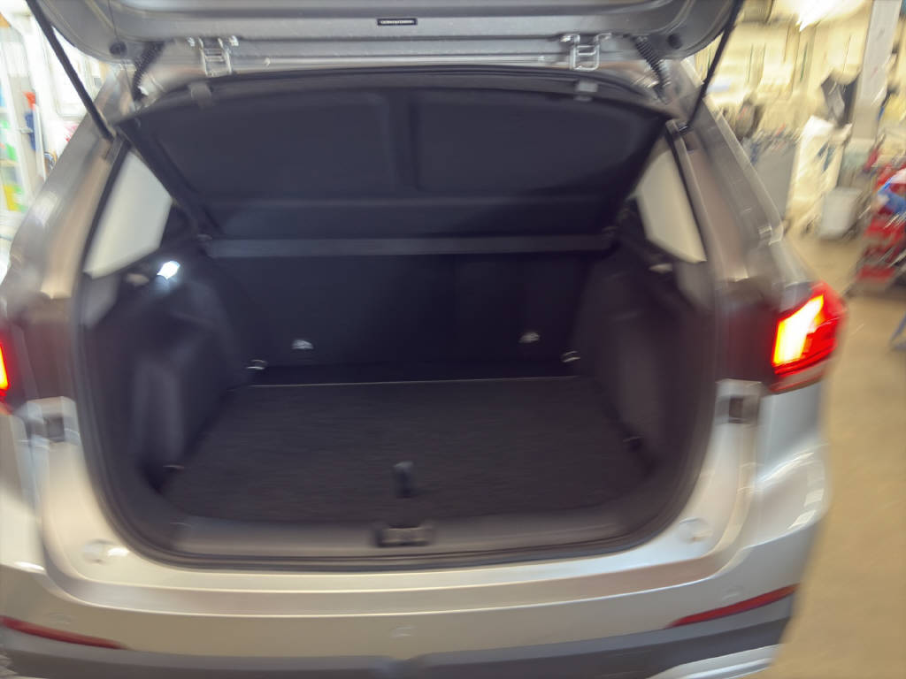 MG ZS 1.5 Hybrid+ Luxury-image-8