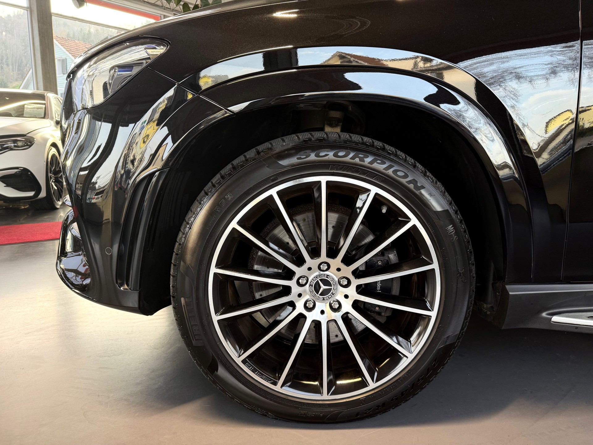 MERCEDES-BENZ GLE 400 d 4Matic AMG Line 9G-Tronic-image-3