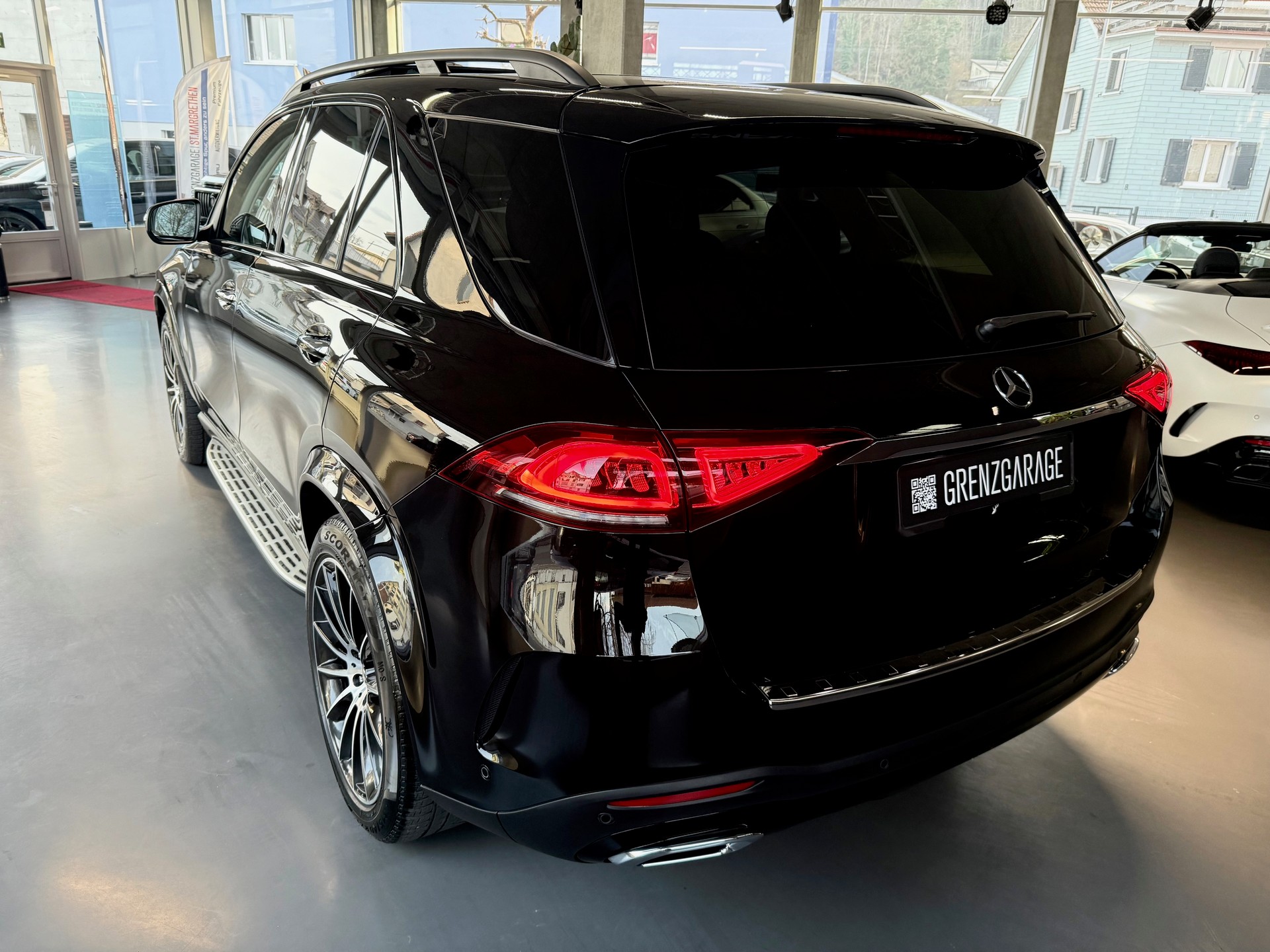 MERCEDES-BENZ GLE 400 d 4Matic AMG Line 9G-Tronic-image-6