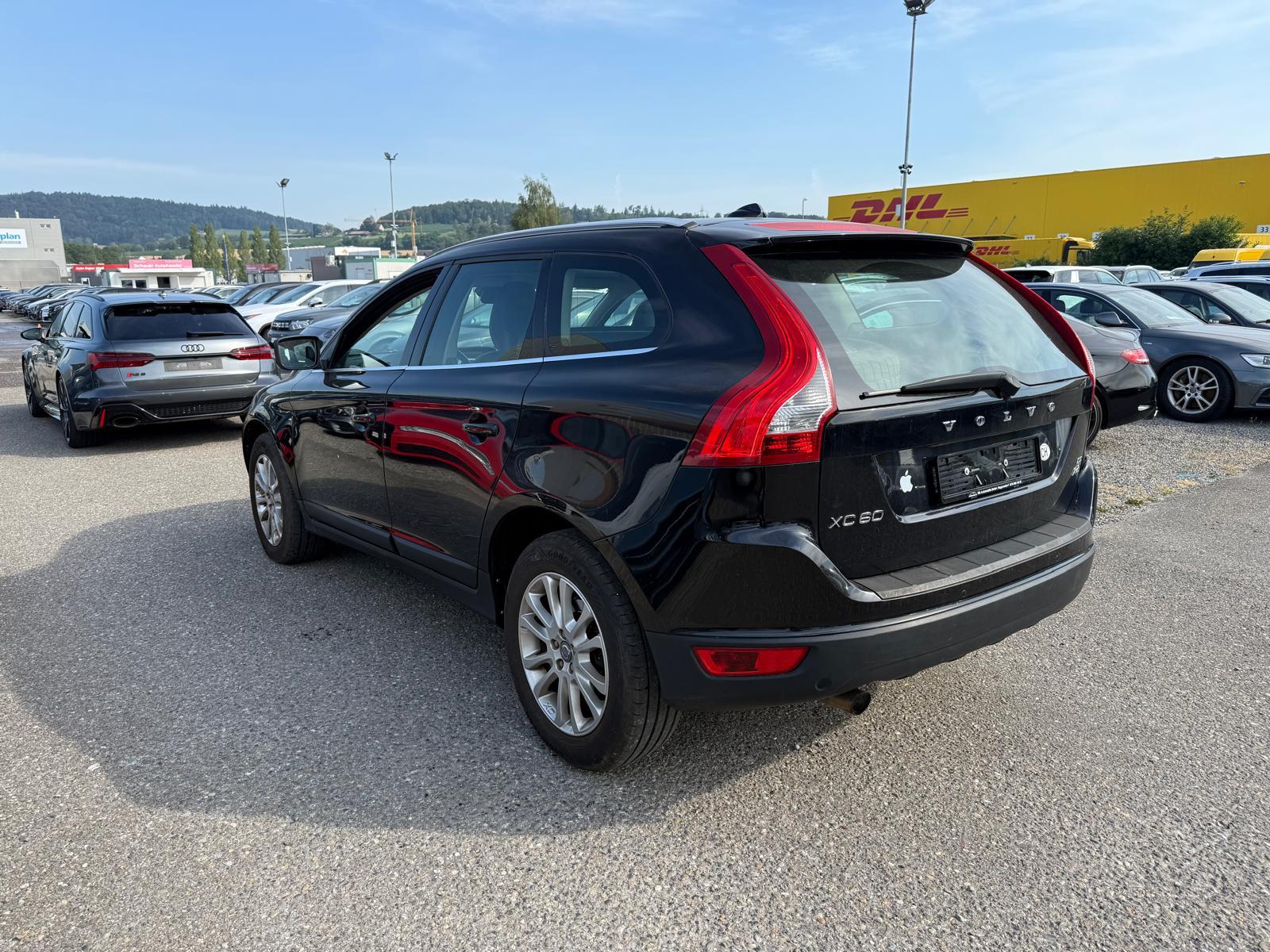 VOLVO XC60 2.4 D5 Summum AWD-image-3