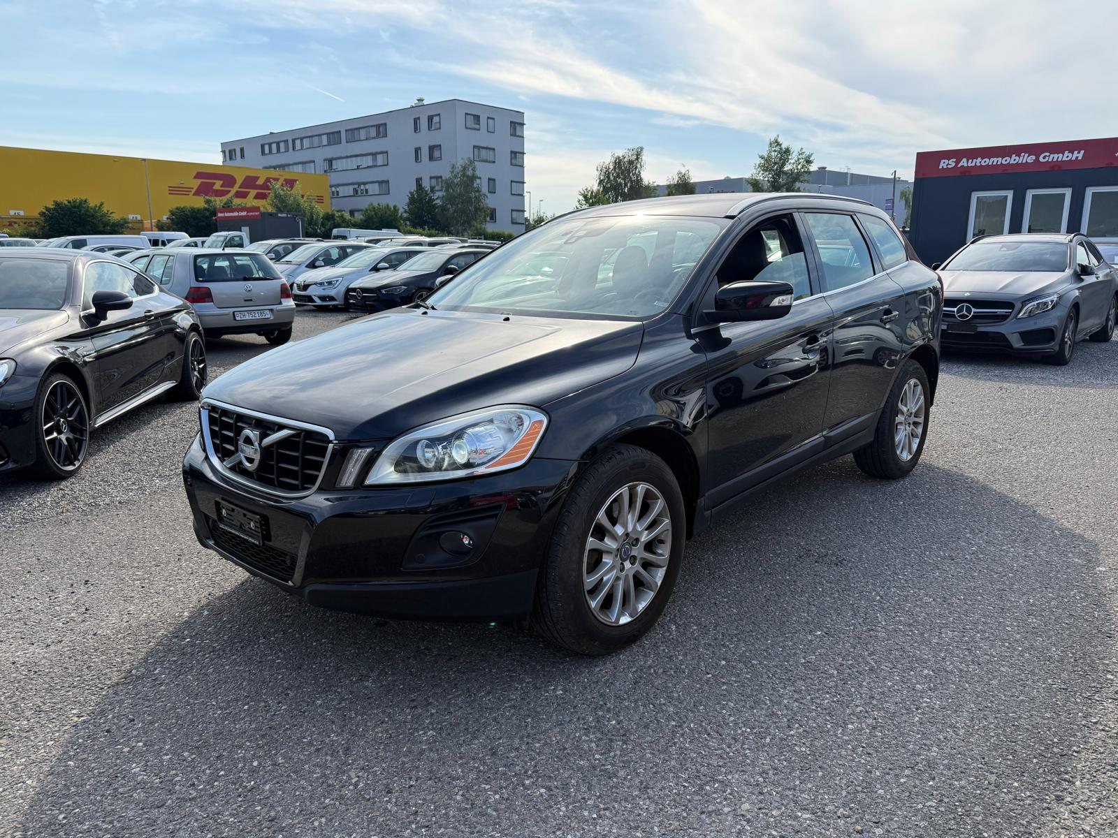 VOLVO XC60 2.4 D5 Summum AWD-image-1