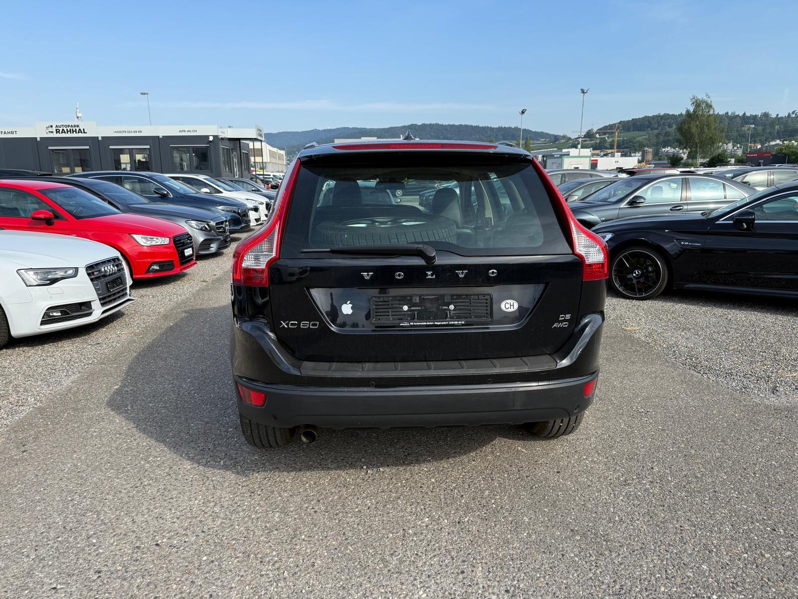 VOLVO XC60 2.4 D5 Summum AWD-image-5